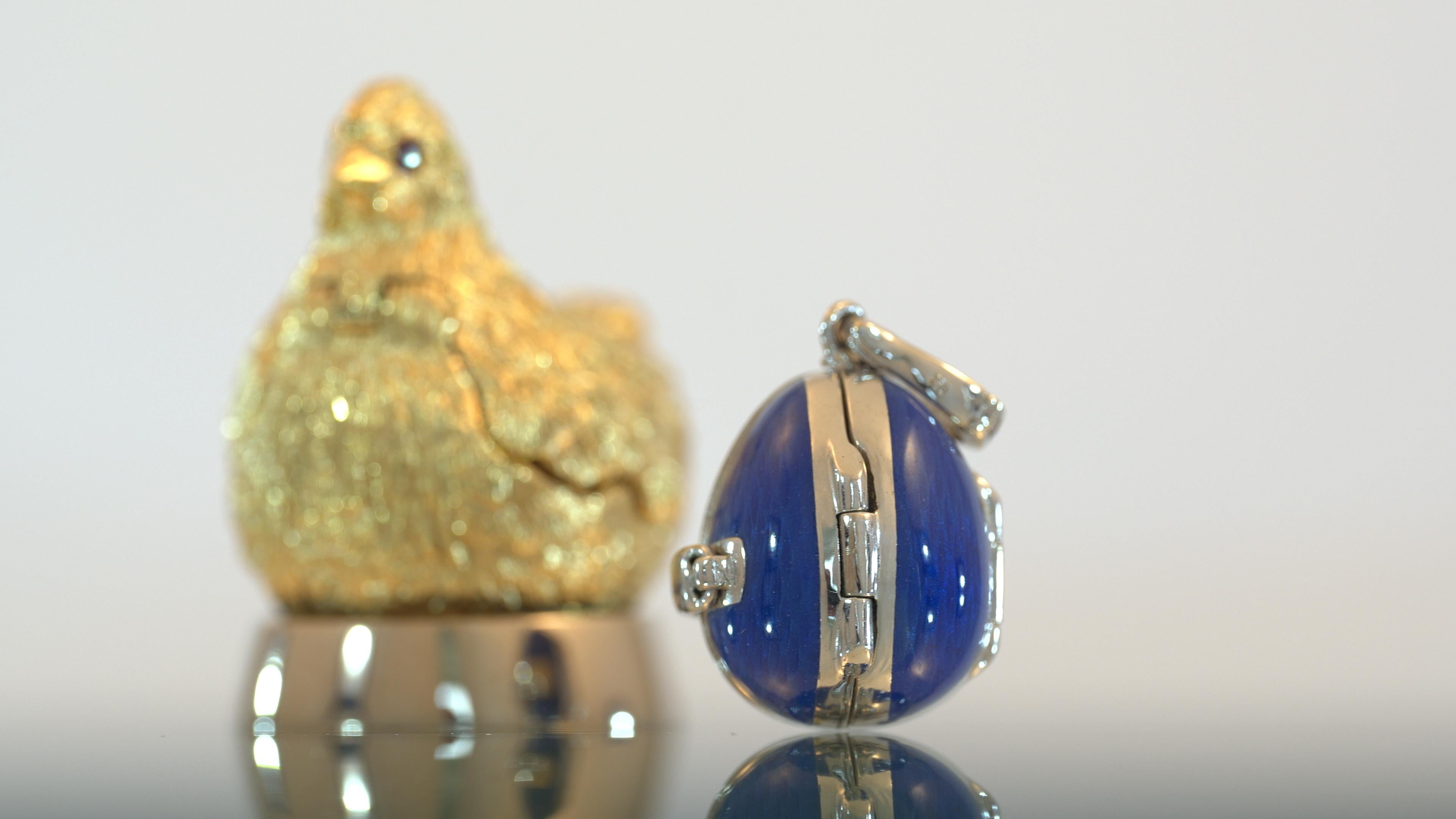 Fabergé Chicken-Egg, White Gold, Medium Blue Enamel, 1.582 Diamonds, Ruby, Pearl For Sale 10