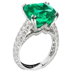 Retro Fabergé Collection Three Colors of Love Gubelin Cert 8.27 Carat Emerald  Ring