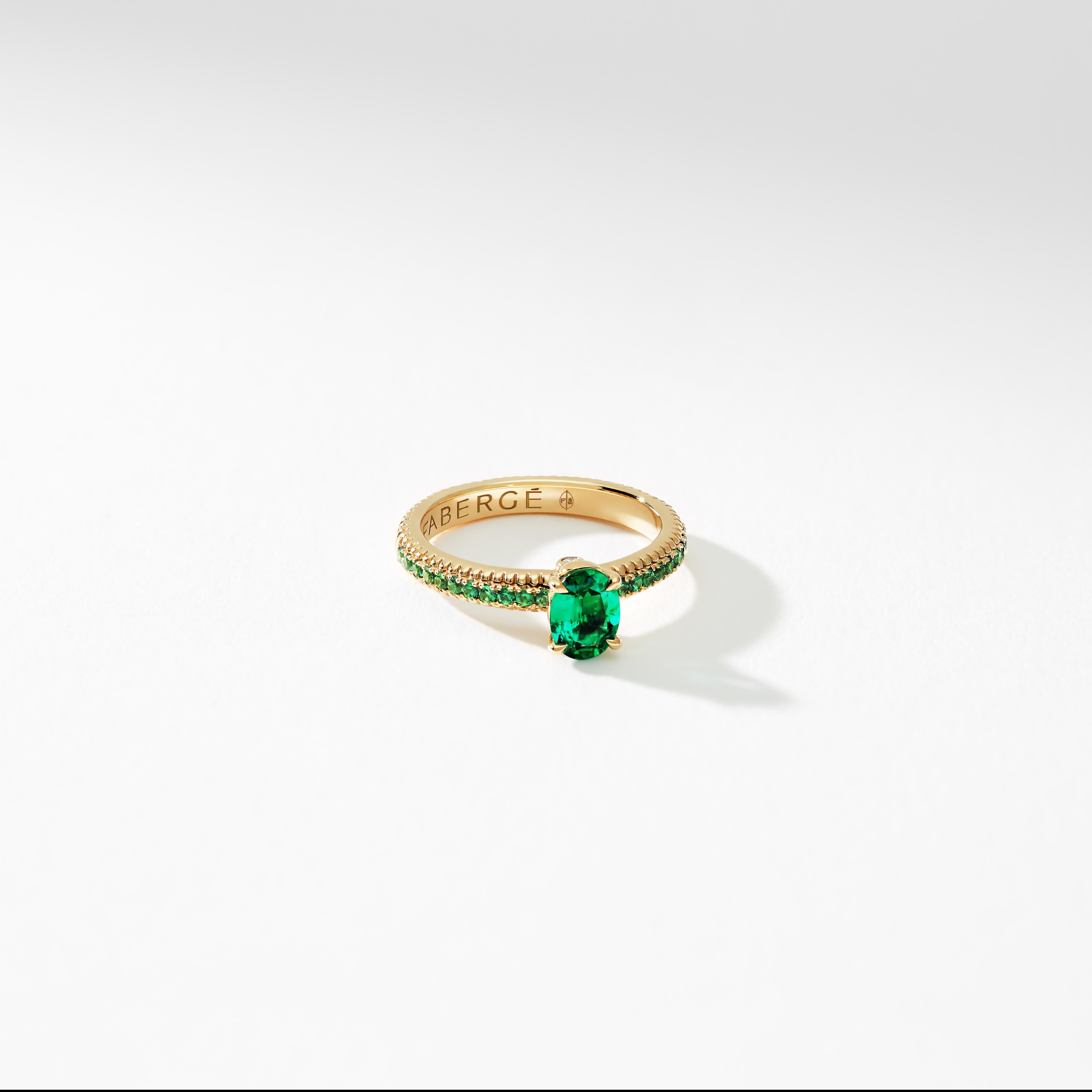 For Sale:  Fabergé Colours of Love Gold Emerald Fluted Ring with Tsavorite Garnet Shoulders 2