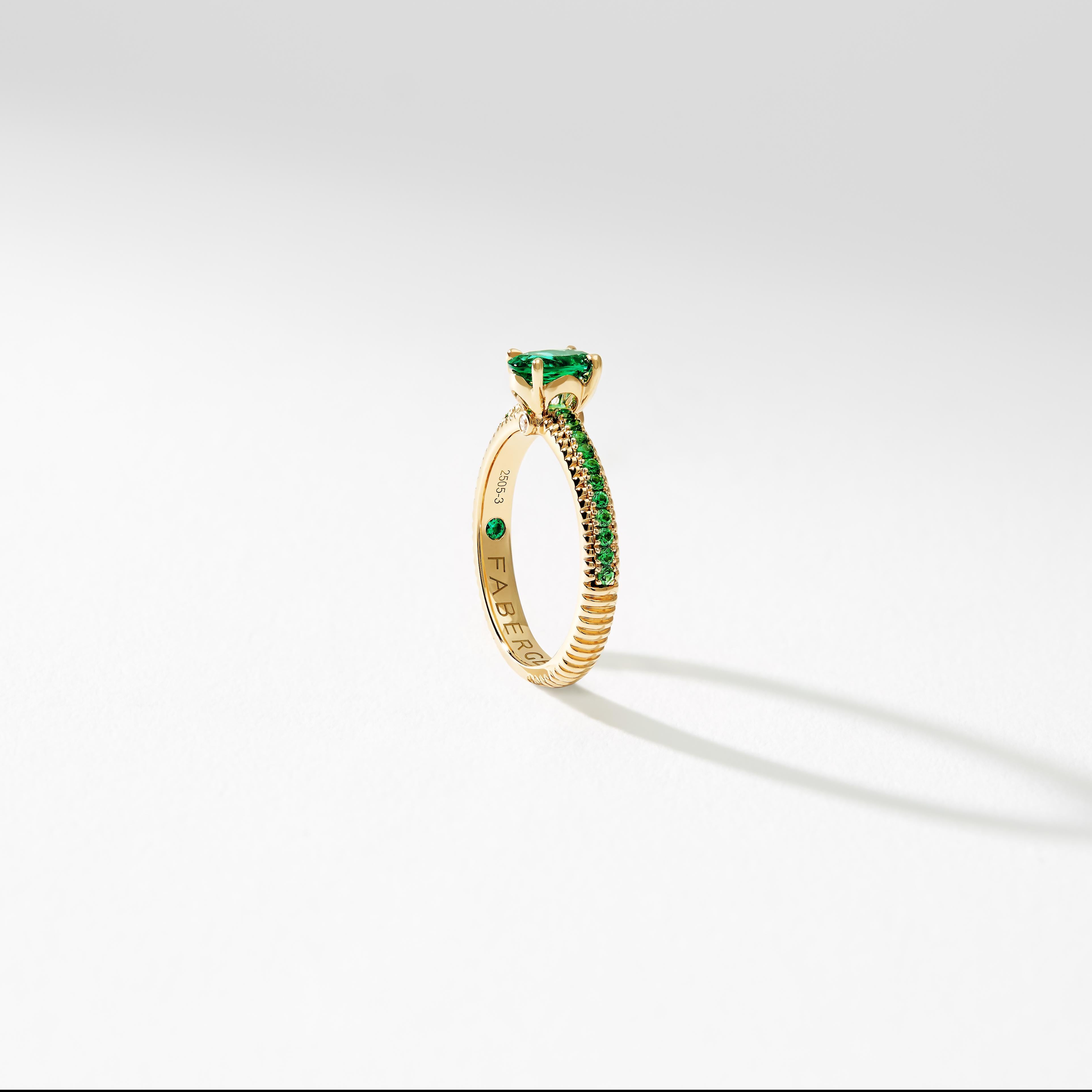 For Sale:  Fabergé Colours of Love Gold Emerald Fluted Ring with Tsavorite Garnet Shoulders 3
