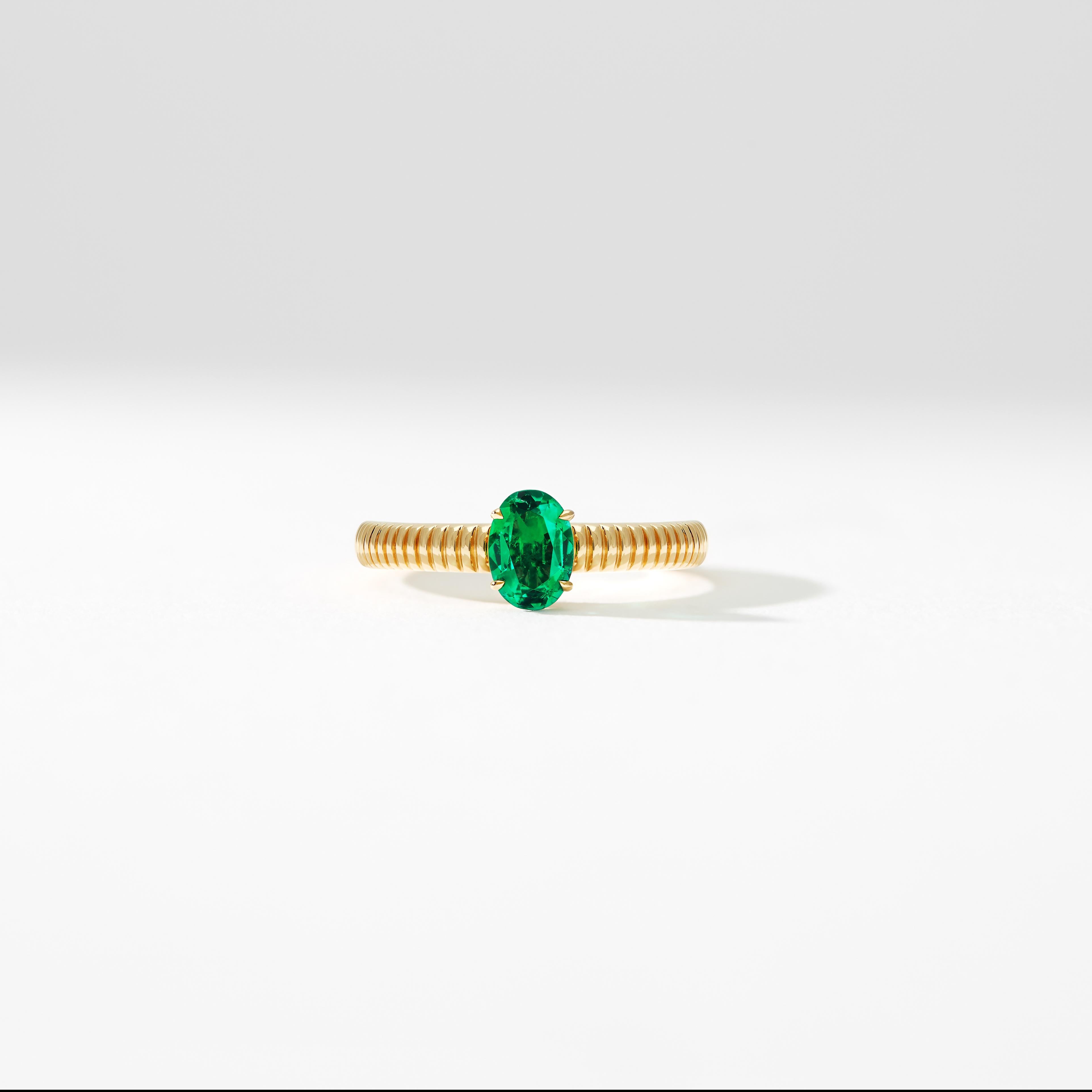 For Sale:  Fabergé Colours of Love Yellow Gold Emerald Fluted Ring 4