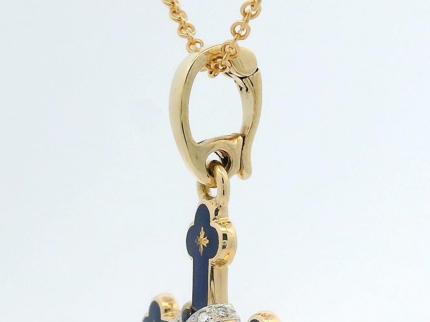 Colgante Cruz Fabergé Oro Amarillo 18k Diamantes Esmalte vítreo azul y paillones 1