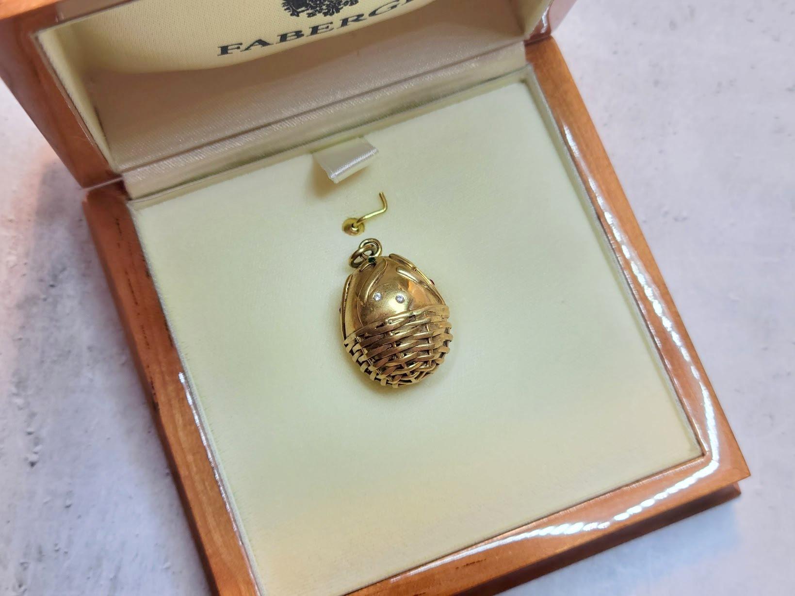 Fabergé Egg Pendant with Diamonds, Rubies, Emeralds, workmaster August Holmström 3
