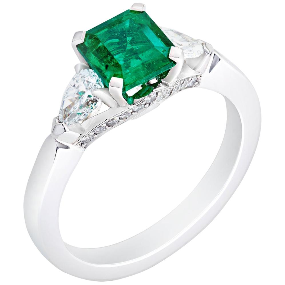 Fabergé Emerald Step Cut 1.28 Carat Ring For Sale