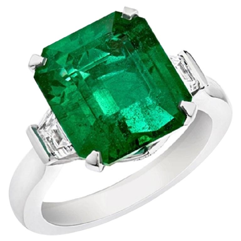 Fabergé Emerald Step Cut Ring For Sale
