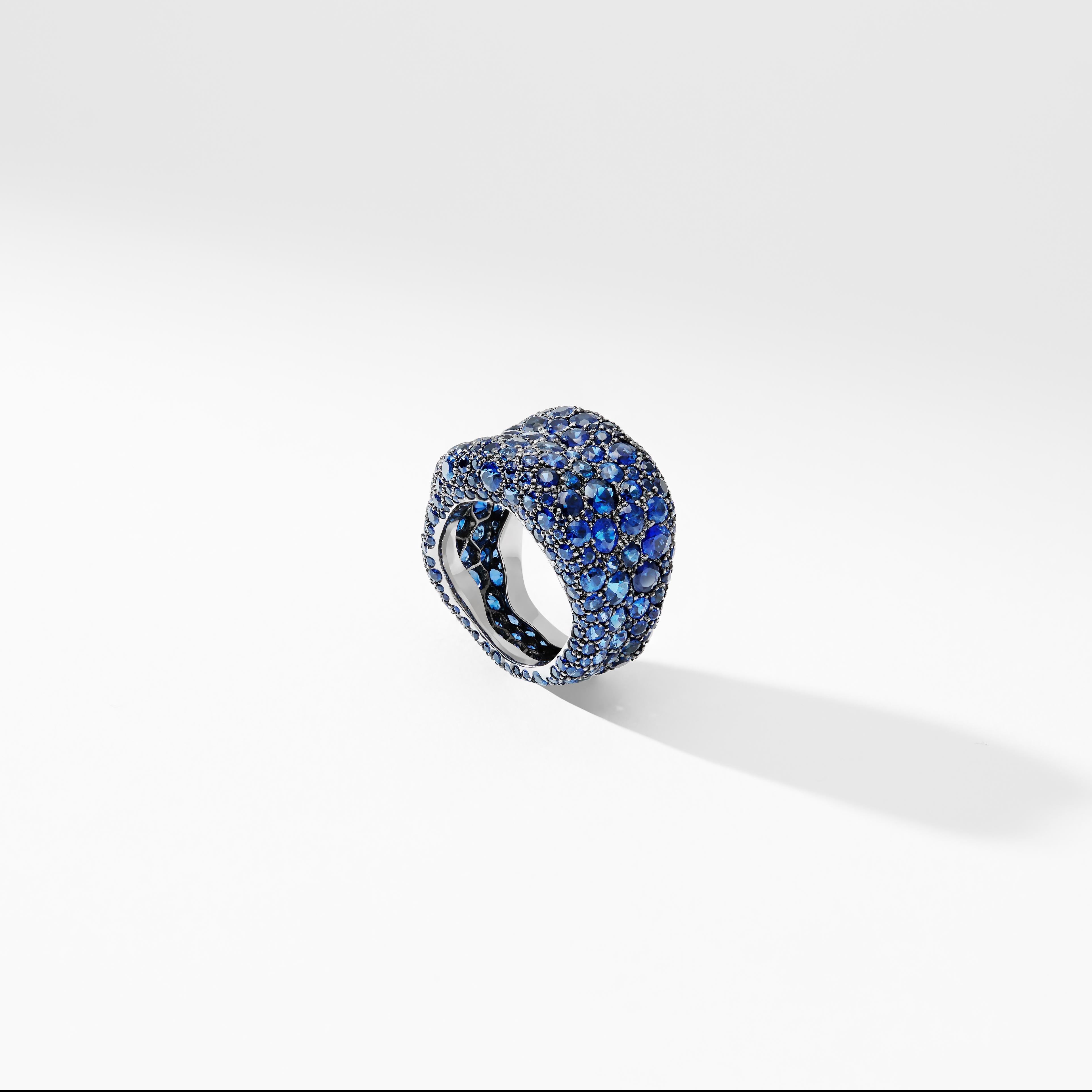 For Sale:  Fabergé Emotion 18K White Gold Blue Sapphire Encrusted Chunky Ring 2