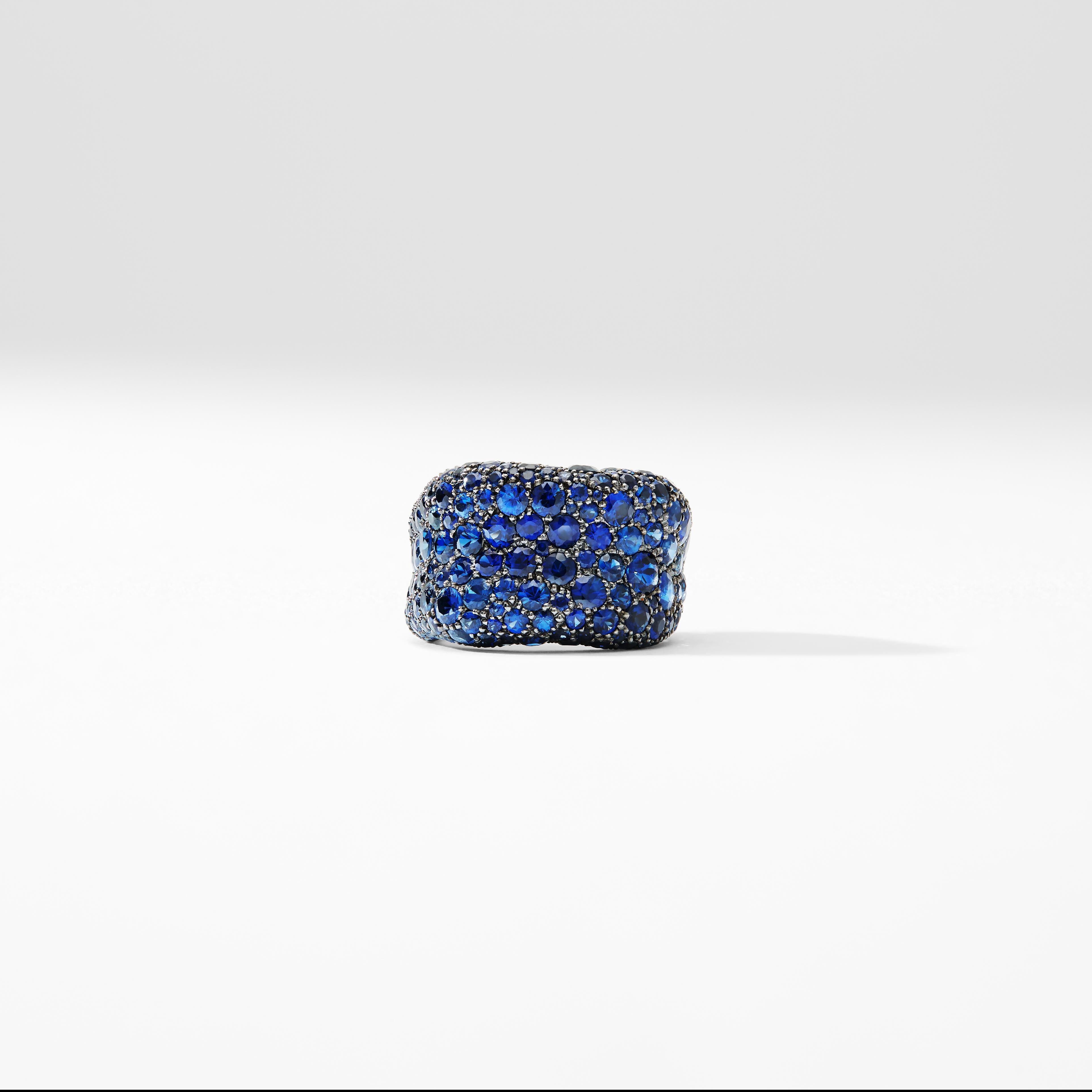 For Sale:  Fabergé Emotion 18K White Gold Blue Sapphire Encrusted Chunky Ring 3