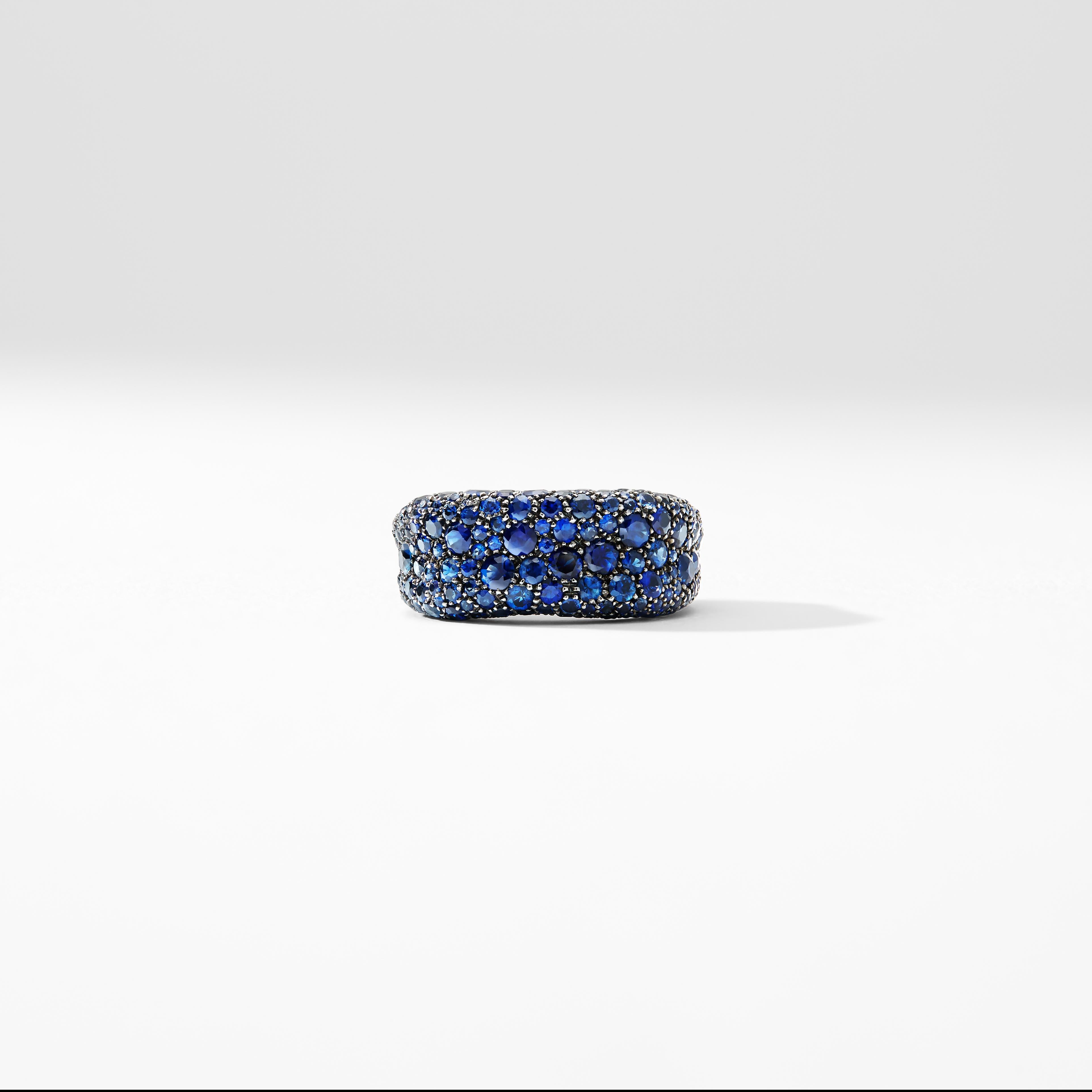 For Sale:  Fabergé Emotion 18k White Gold Blue Sapphire Encrusted Ring 3