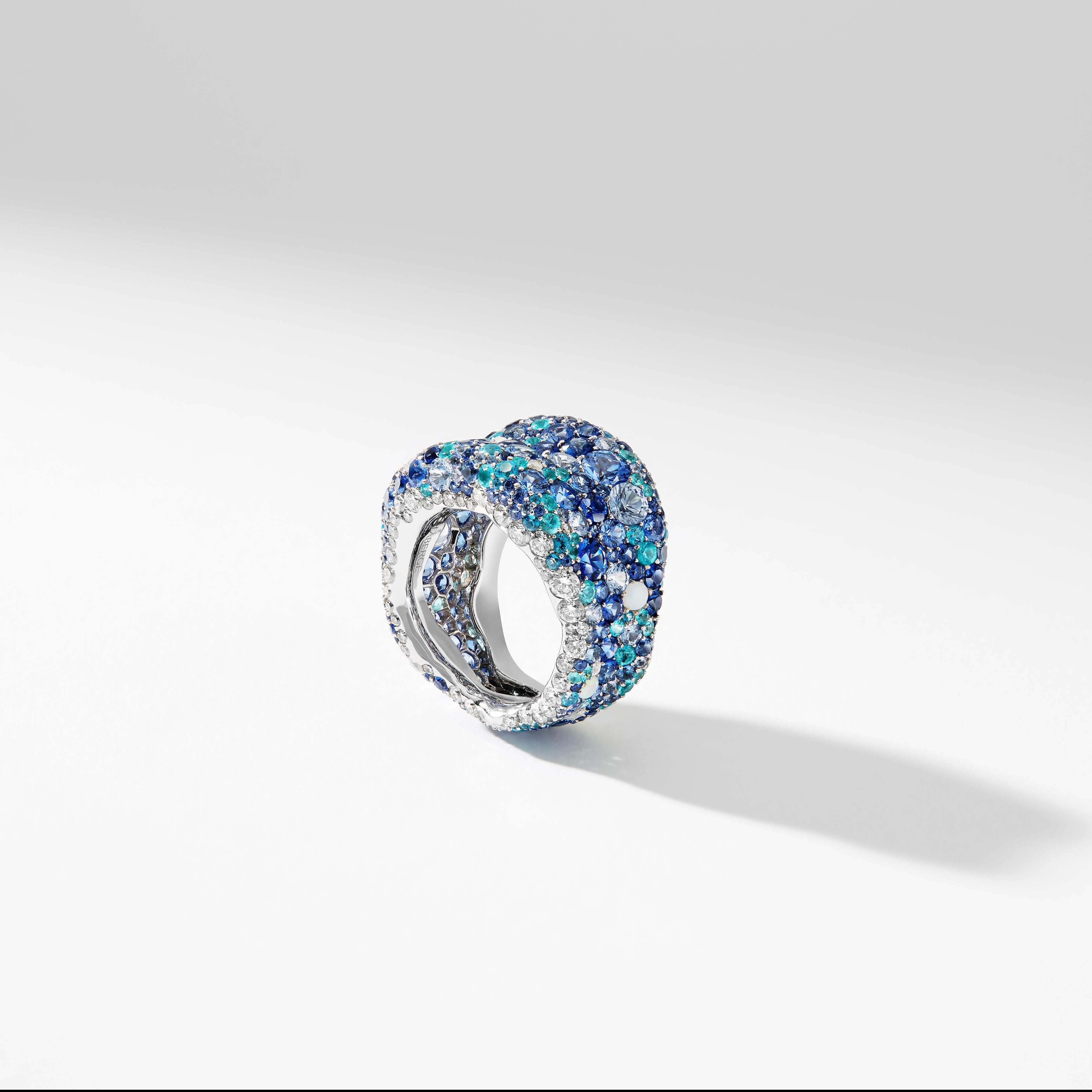 For Sale:  Fabergé Emotion 18k White Gold Diamond & Blue Gemstone Encrusted Chunky Ring 2