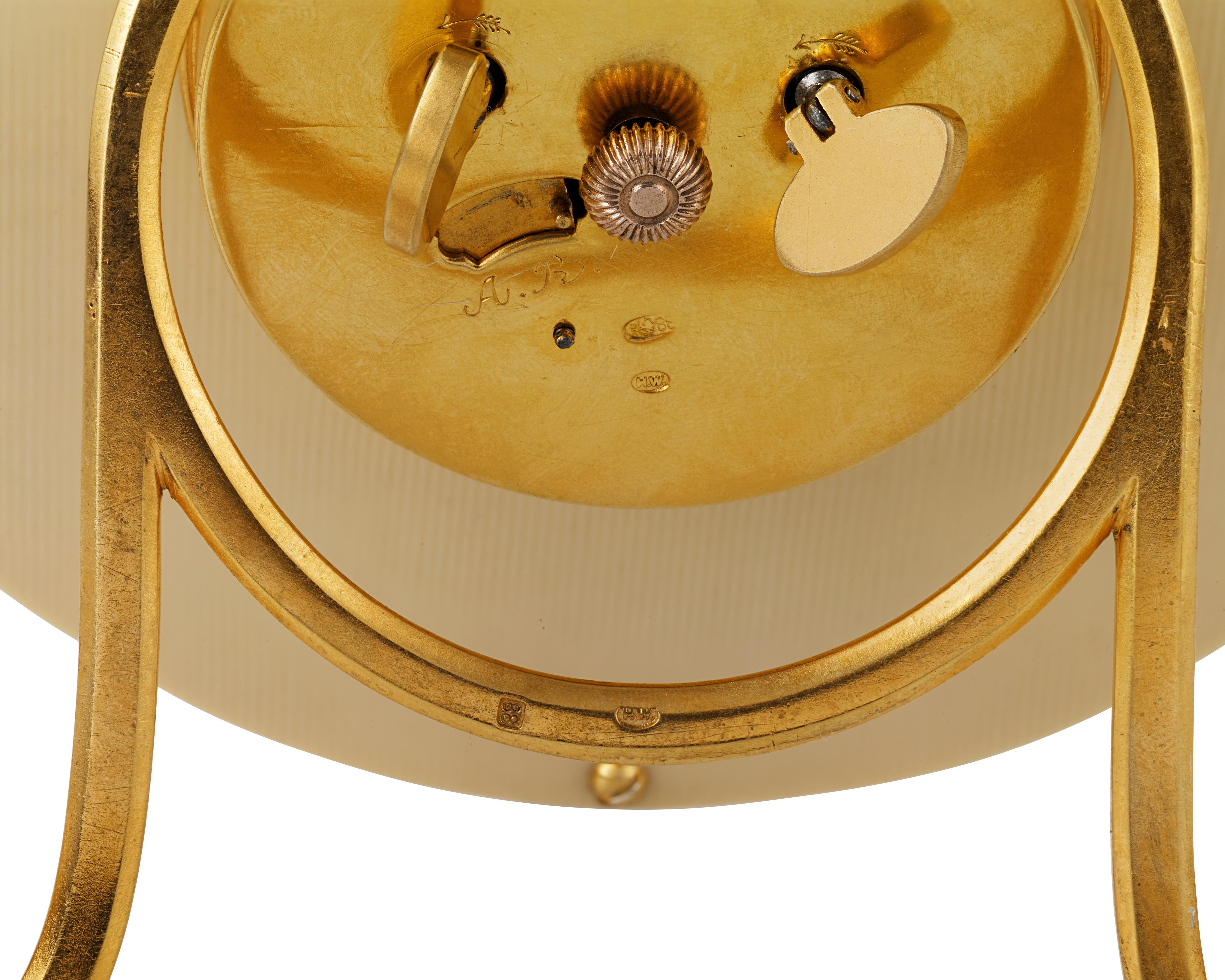 Doré Horloge de table en émail de Fabergé en vente