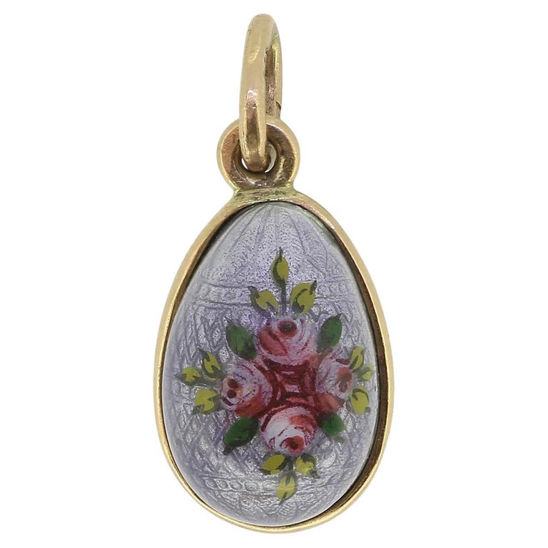 Collier pendentif oeuf style Fabergé chaîne en or émail cristal floral bijoux tendance Pâques