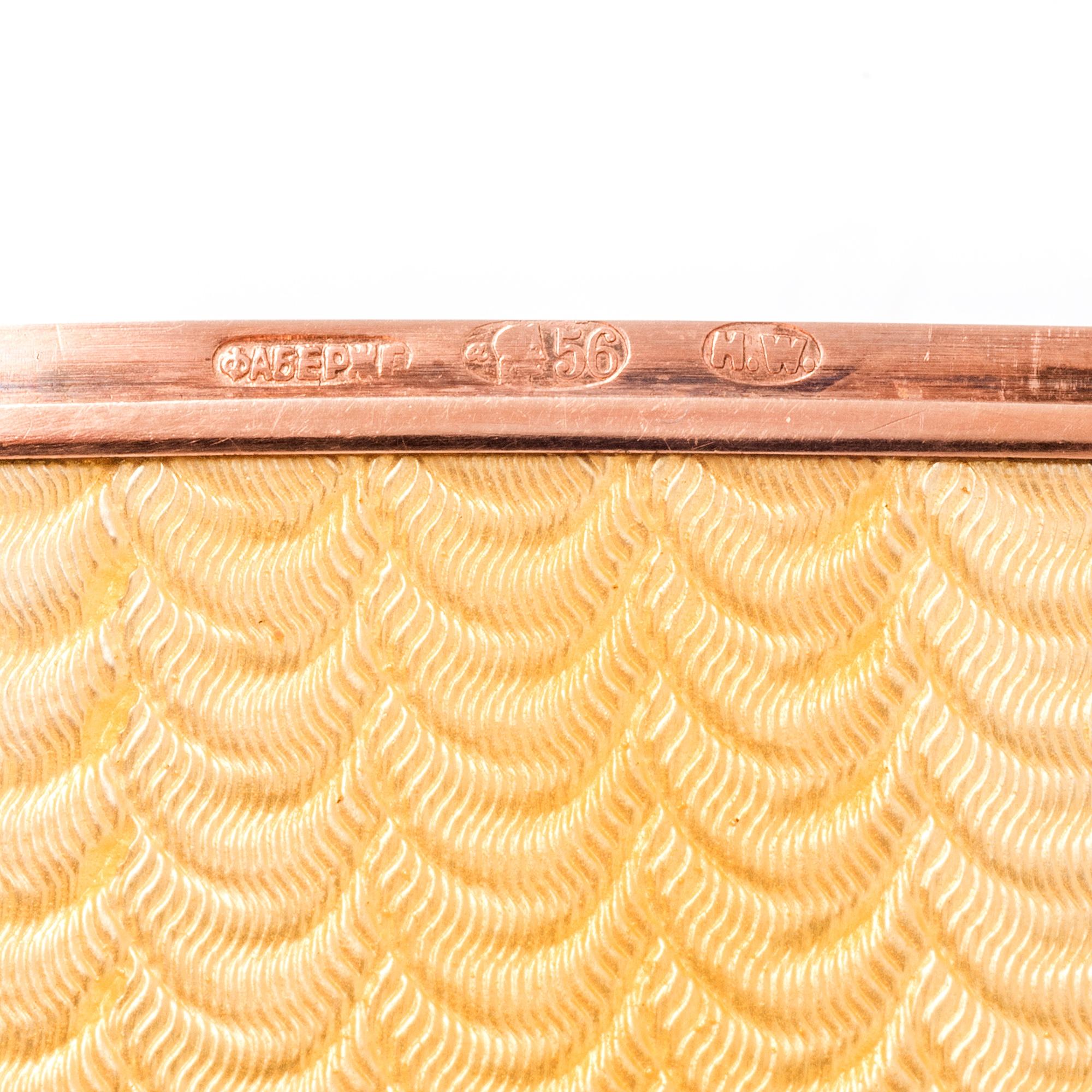 Fabergé Zigarettenetui aus Gold und Emaille (Cabochon) im Angebot