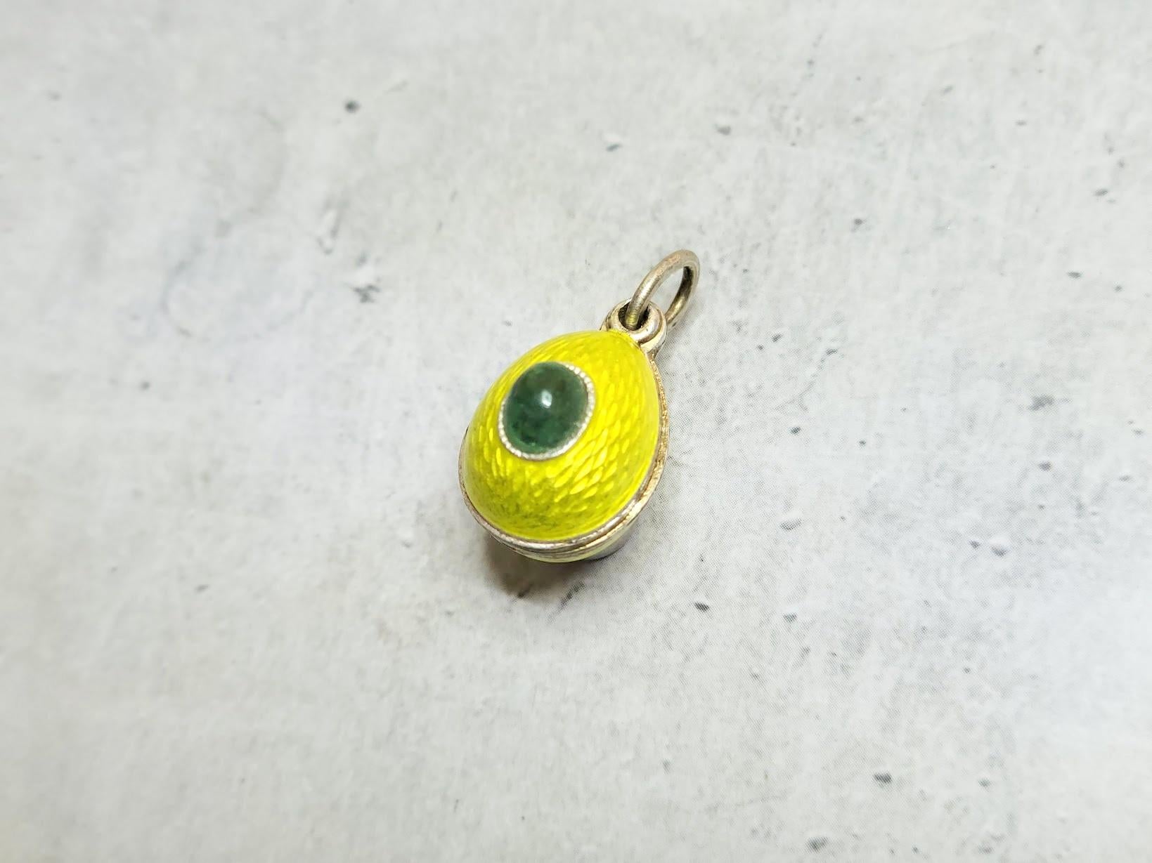 Russian Empire Fabergé Guilloche Emerald Egg Pendant, Workmaster Phillip Theodore Ringe