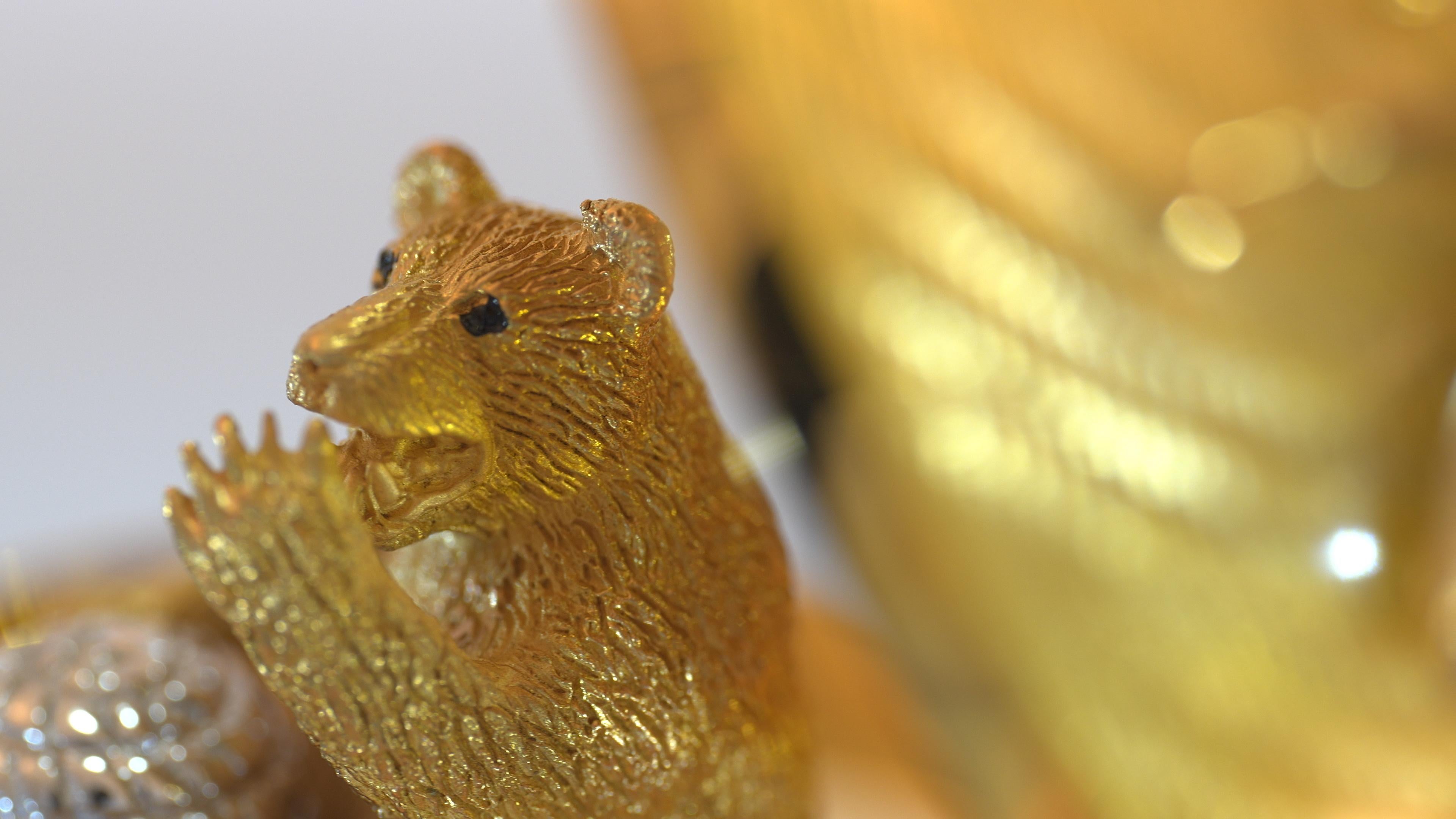 Fabergé Honey Bear-Egg, 18k Gold, Gold Enamel, Diamonds, Smoky Quartz, Citrines For Sale 5