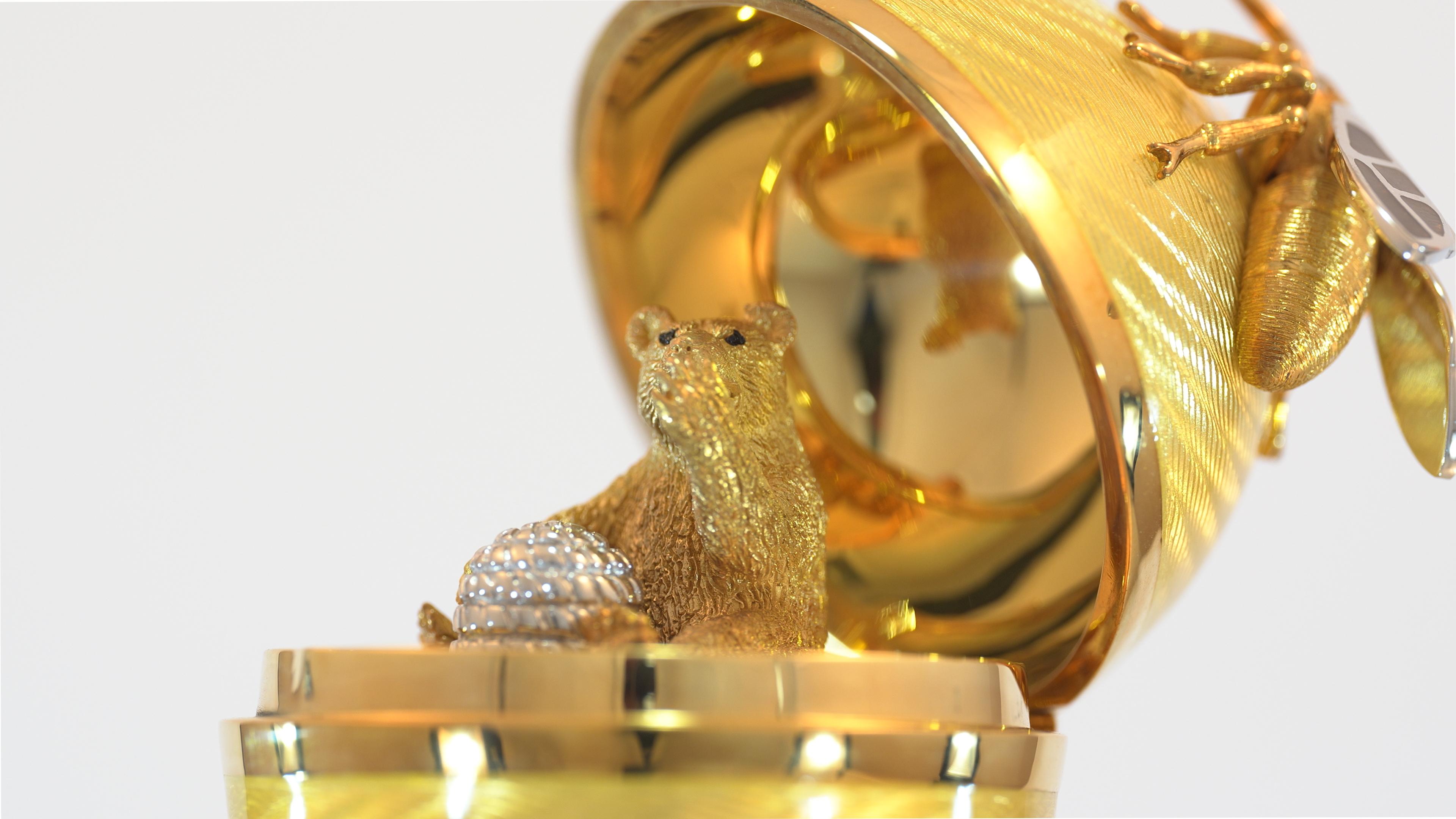 Art Deco Fabergé Honey Bear-Egg, 18k Gold, Gold Enamel, Diamonds, Smoky Quartz, Citrines For Sale