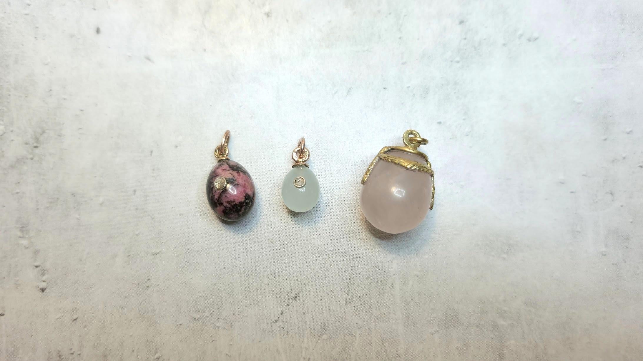 Fabergé Imperial Chrysoprase Diamond Gold Egg Pendant by Henrik Wigström For Sale 5
