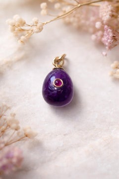 Fabergé Imperial Gold-Mounted Amethyst with Ruby Egg Pendant by Michael Perkhin