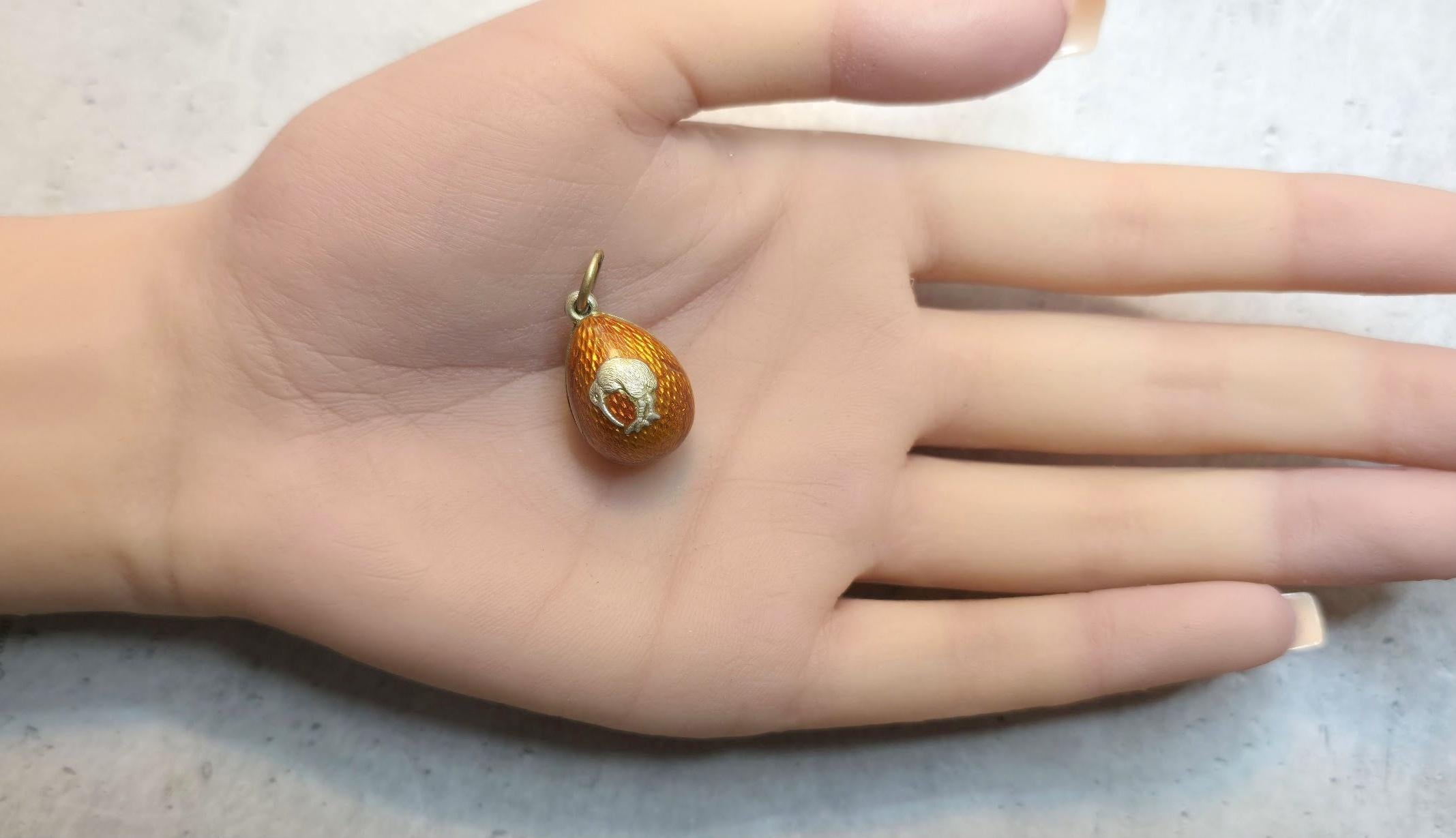 Faberge Pendentif œuf en émail guilloché impérial Oiseau, maître d'œuvre Alfred Thielemann en vente 2