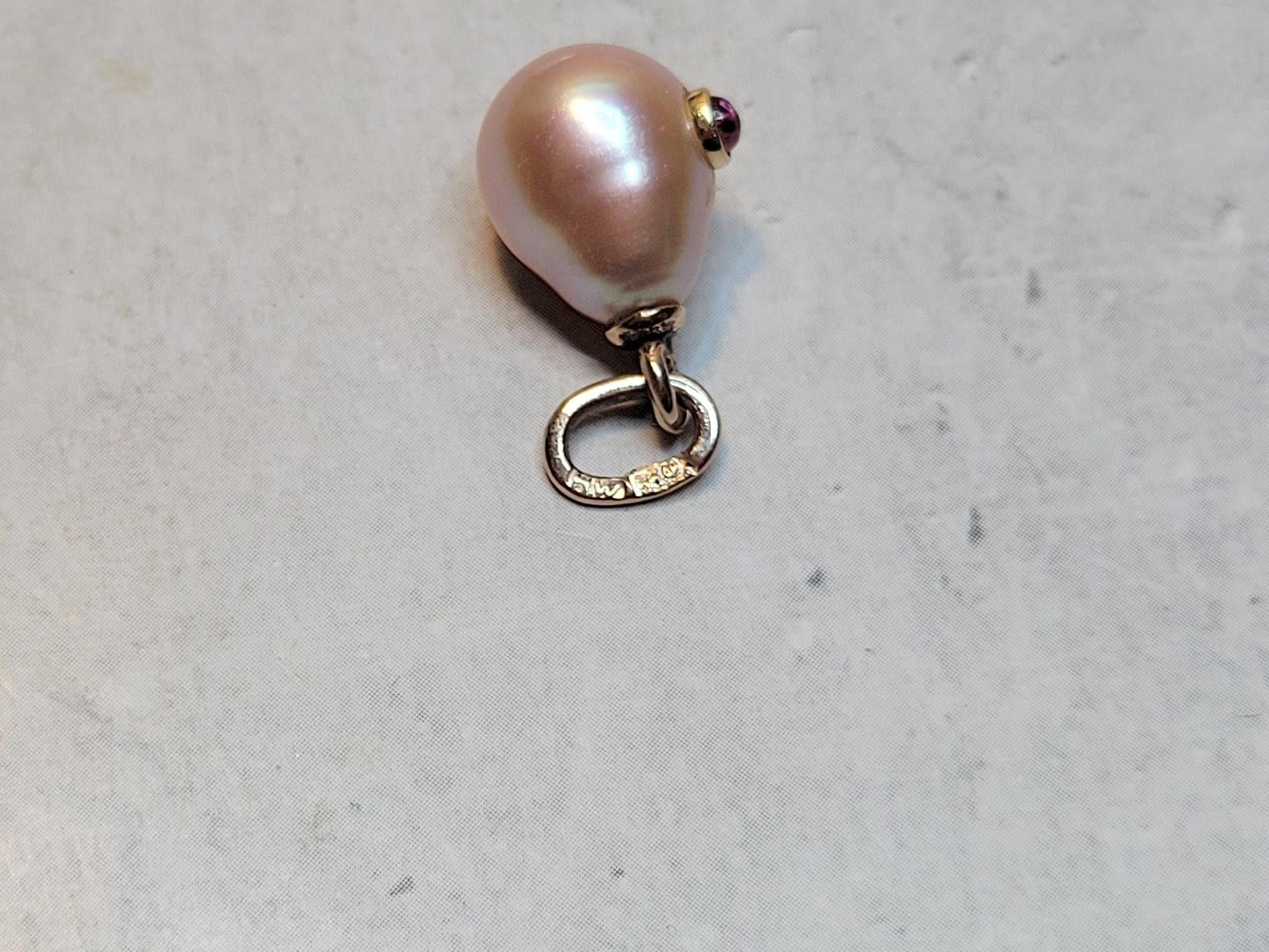 Fabergé Imperial Pearl Ruby Gold Egg Pendant by Henrik Wigström For Sale 4