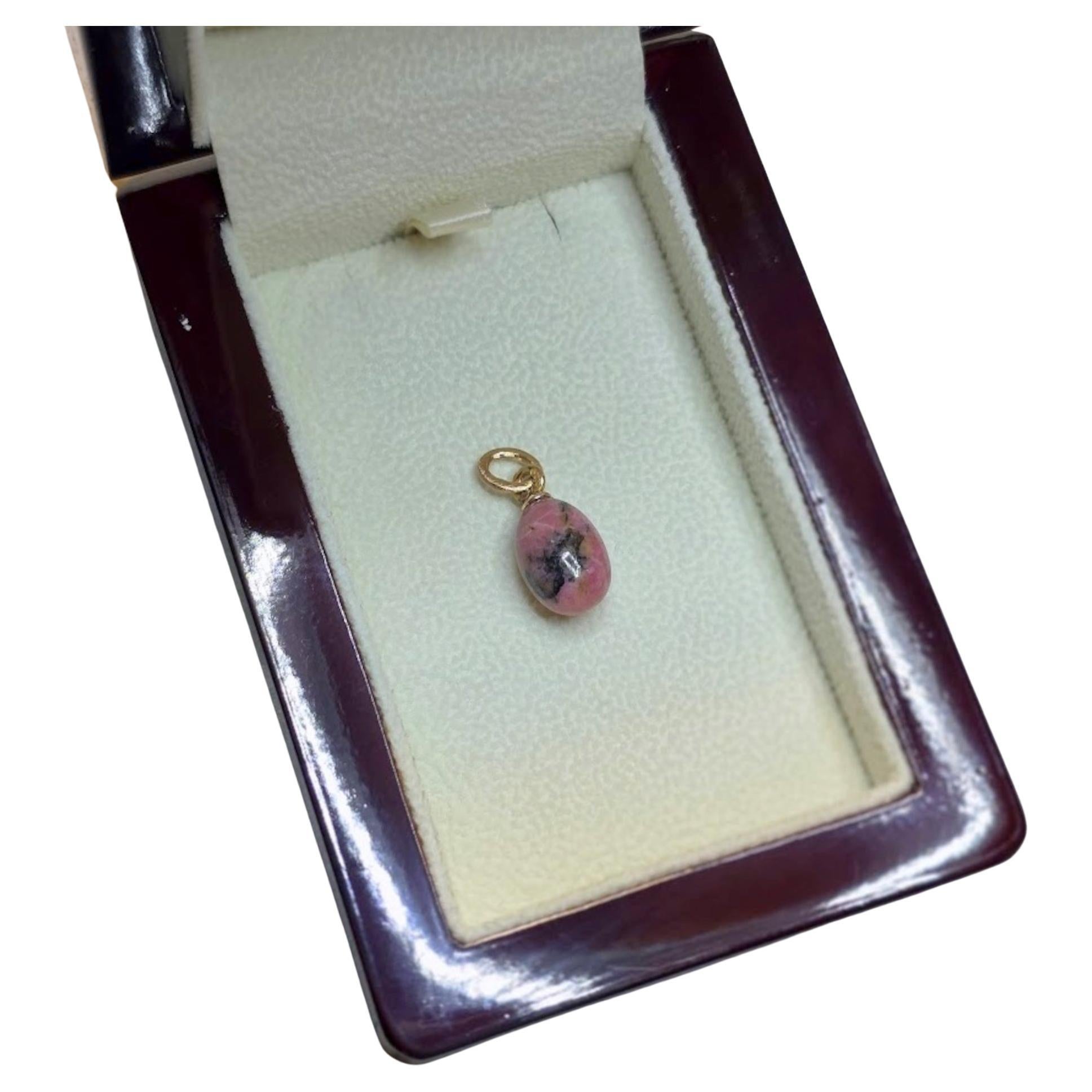 Ciondolo a forma di uovo di Fabergé Imperial Gold di Henrik Wigström in vendita