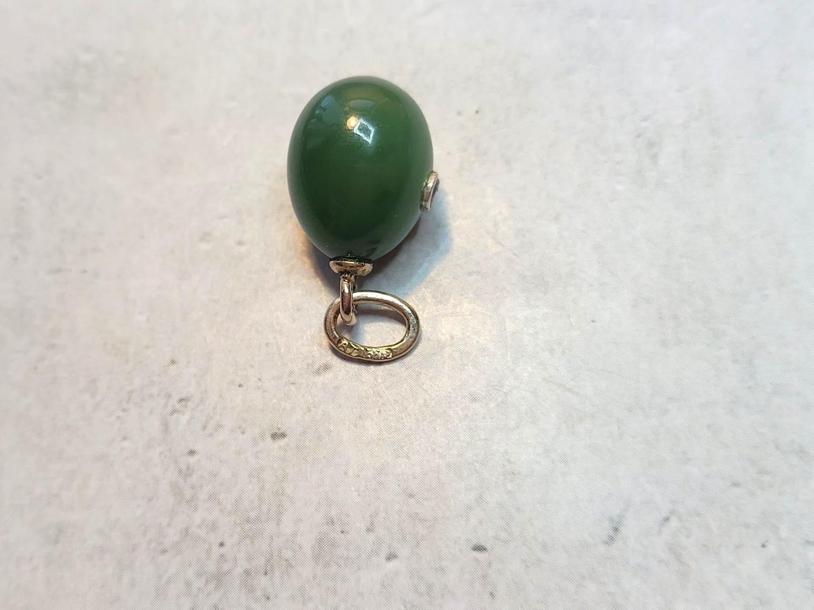 Fabergé Imperial Russian Jade Diamond Gold Egg Pendant by Alfred Thielemann For Sale 2