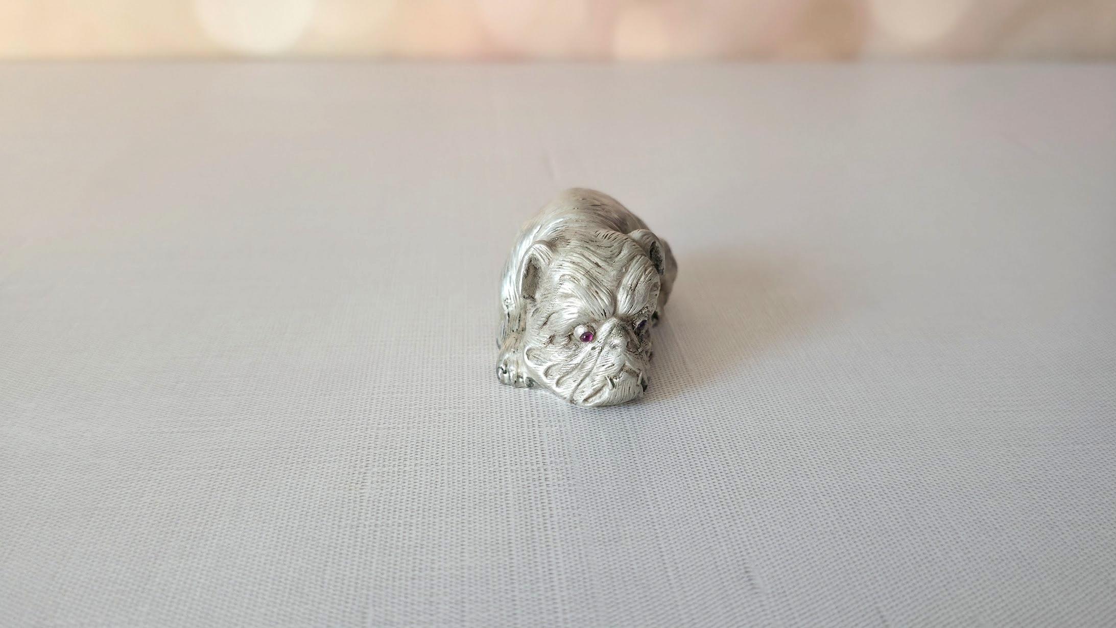 Bulldog de plata Julius Rappoport de Fabergé con ojos de rubí Imperio ruso en venta