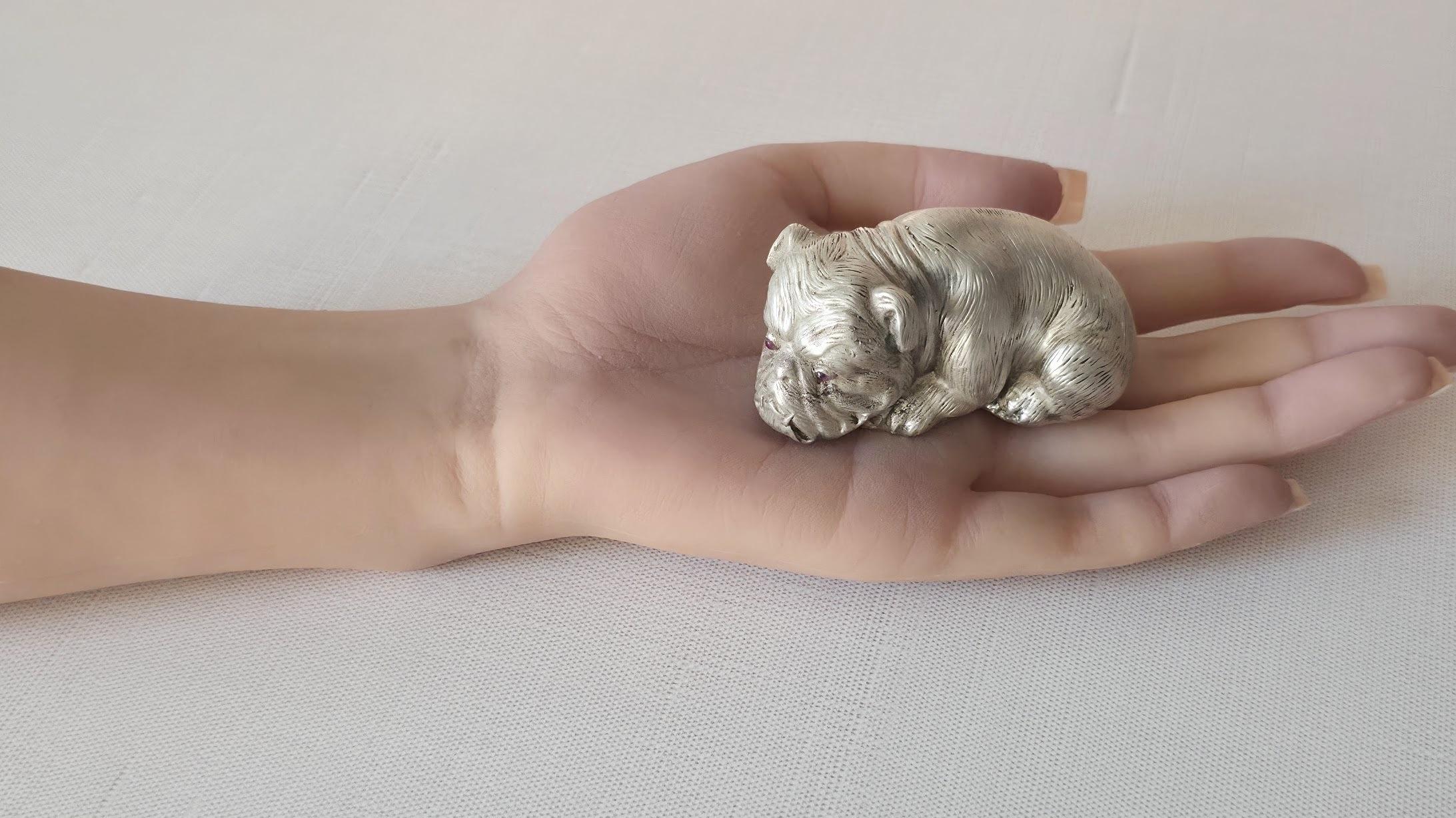 Bulldog de plata Julius Rappoport de Fabergé con ojos de rubí en venta 3
