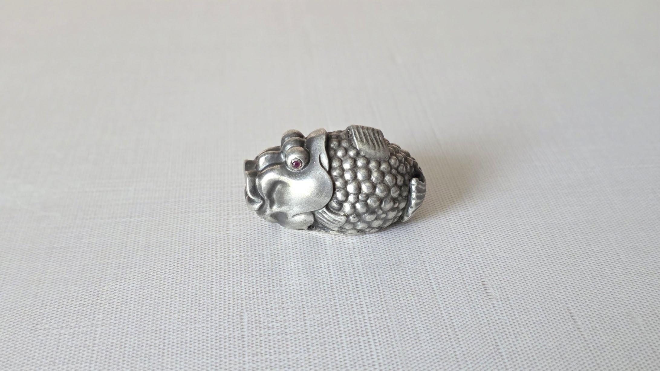Russian Empire Fabergé Julius Rappoport Silver Fish with Ruby Eyes For Sale