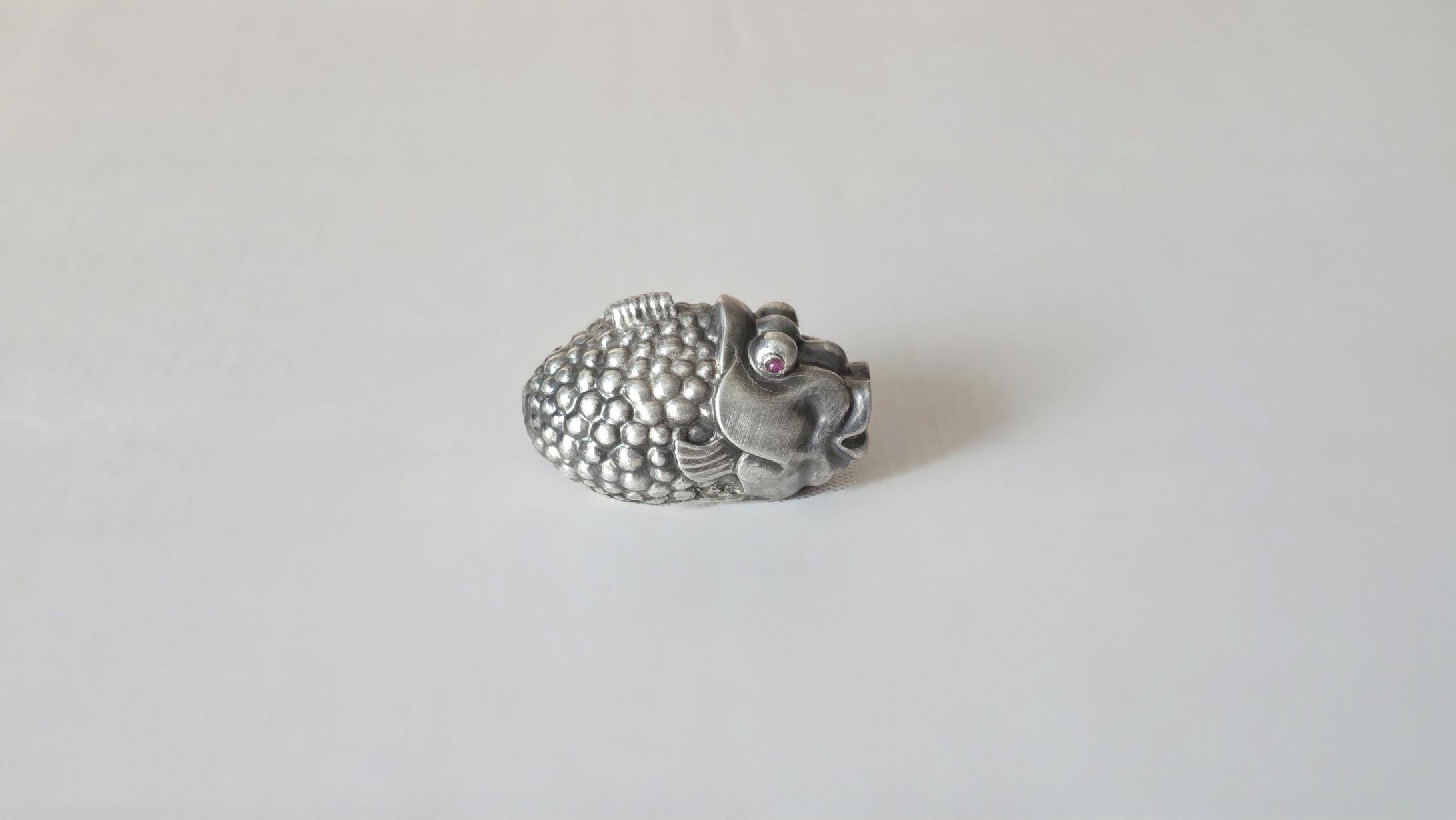 Fabergé Julius Rappoport Silver Fish with Ruby Eyes In Excellent Condition For Sale In Chesterland, OH