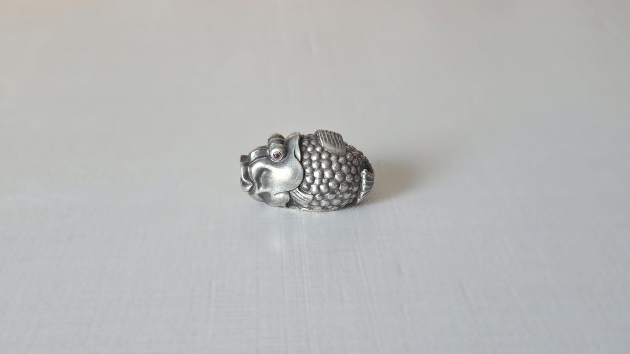 Fabergé Julius Rappoport Silver Fish with Ruby Eyes For Sale 2