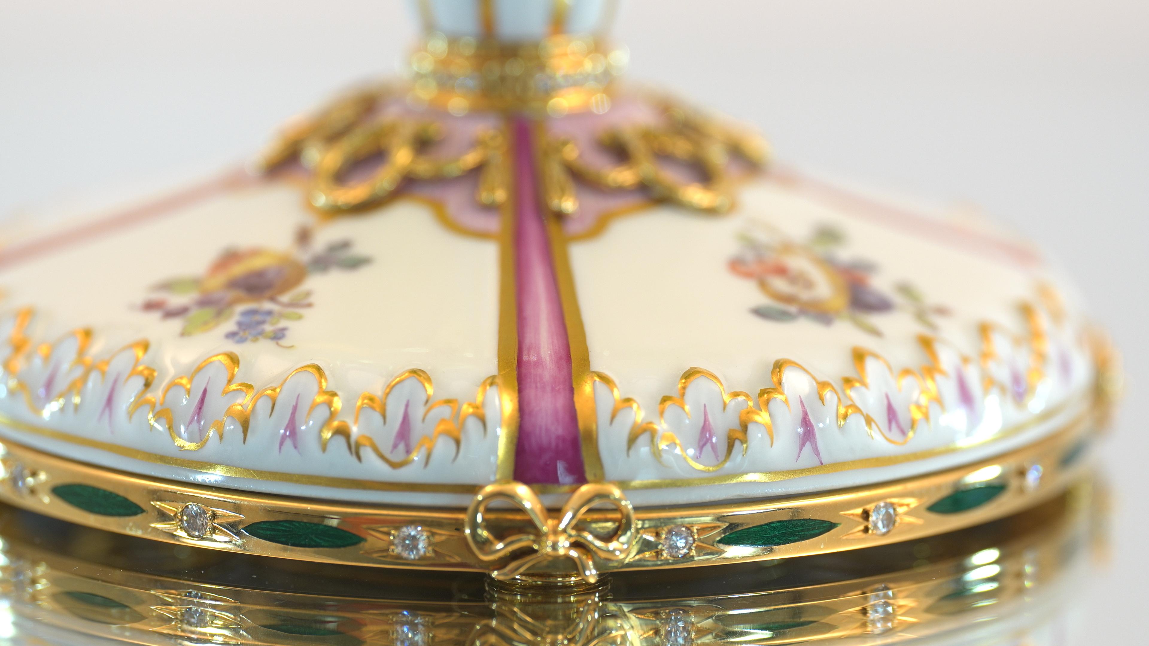 Fabergé Meissen Egg, Gold, Enamel, Diamonds, Gemstones, Porcelain, Music Box For Sale 8