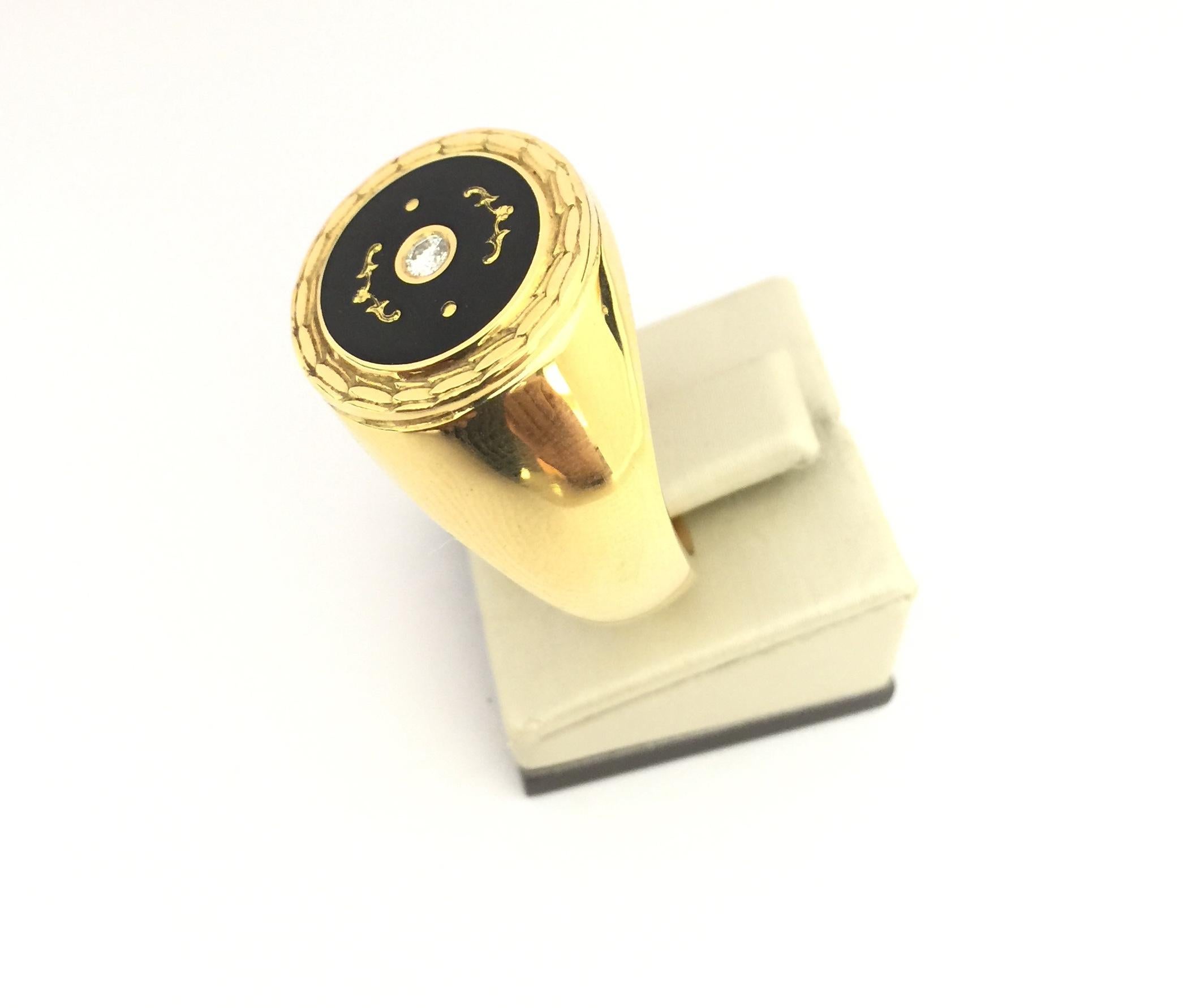 Faberge Men's Diamond Ring.
18k Yellow Gold 
Diamond 0.05cts 
Black Enamel
Size 10
F2325SW
