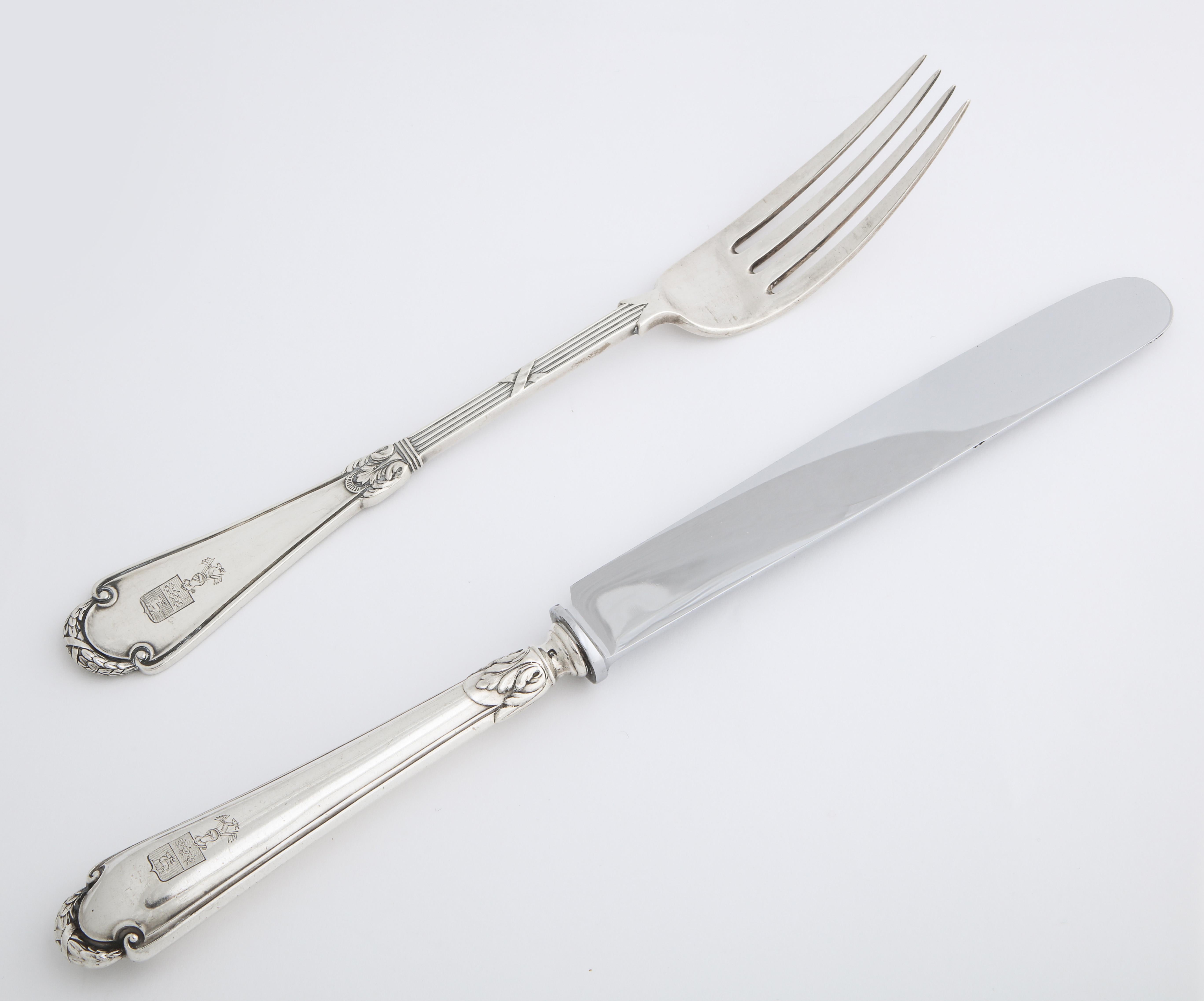 Russian Fabergé Neoclassical Silver Dinner Knife and Fork, Moscow, circa 1900 10