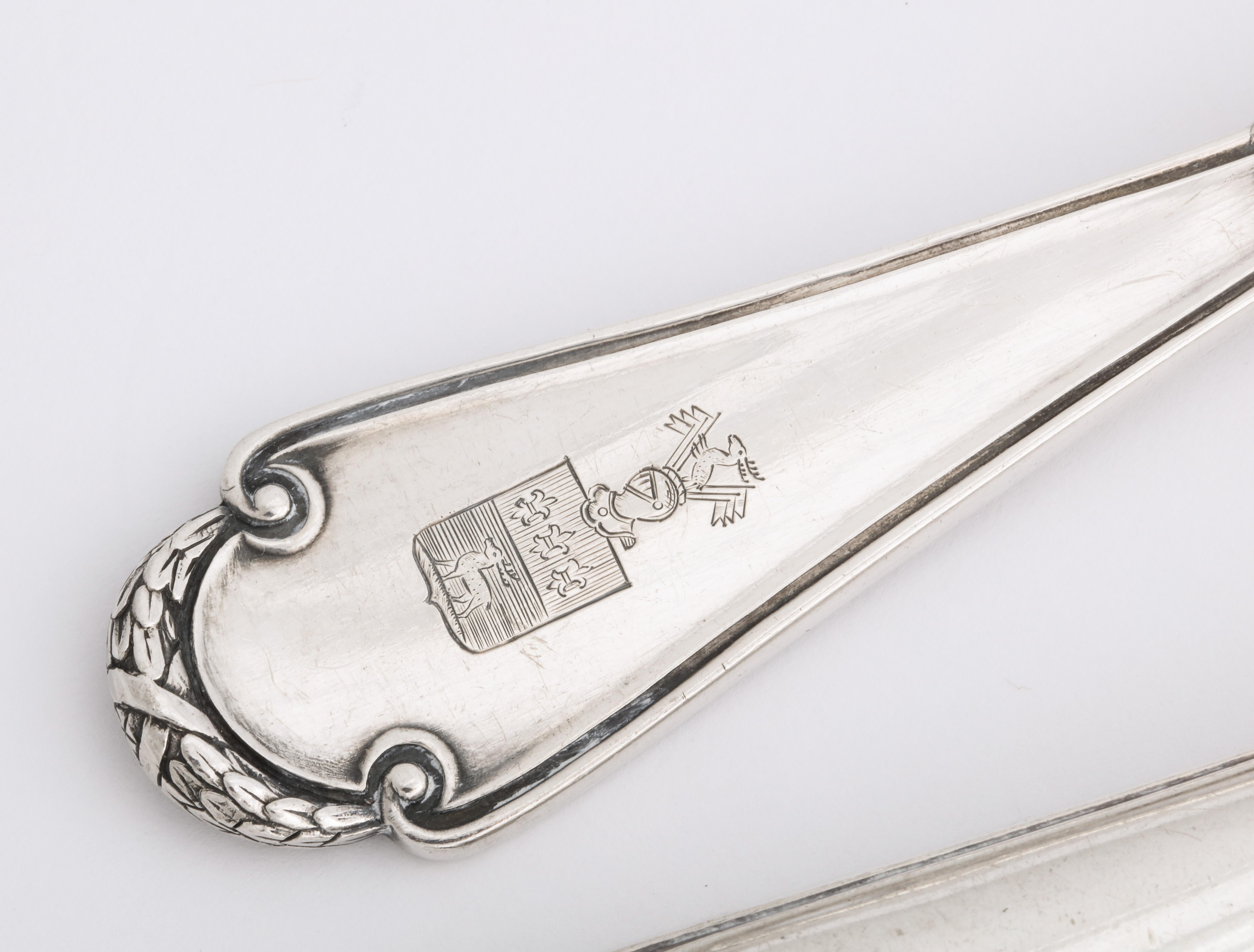Russian Fabergé Neoclassical Silver Dinner Knife and Fork, Moscow, circa 1900 In Good Condition In St. Catharines, ON
