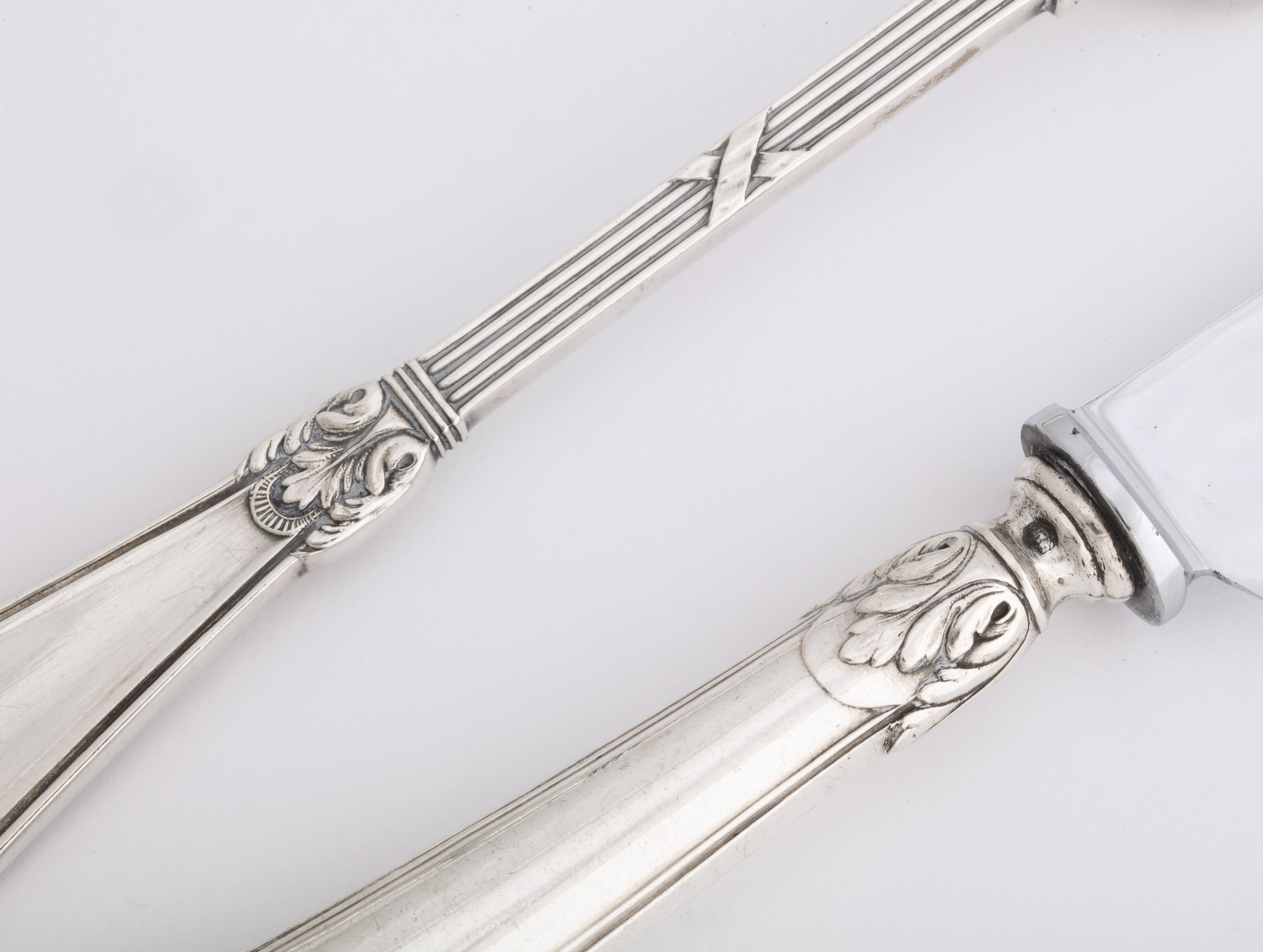 Women's or Men's Russian Fabergé Neoclassical Silver Dinner Knife and Fork, Moscow, circa 1900