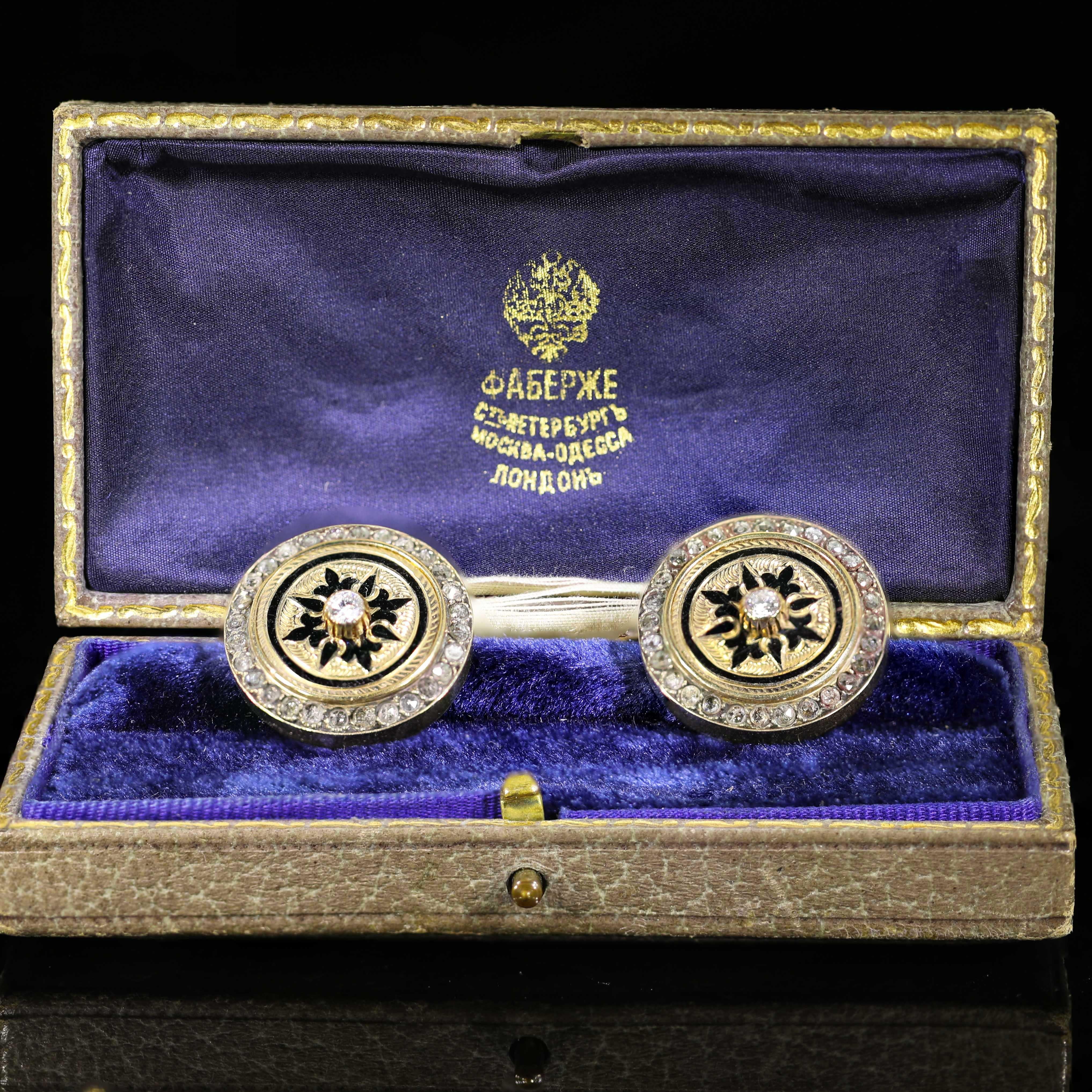 Fabergé, Pair of 14 Karat Yellow Gold Cufflinks with Diamond In Excellent Condition In New York, NY