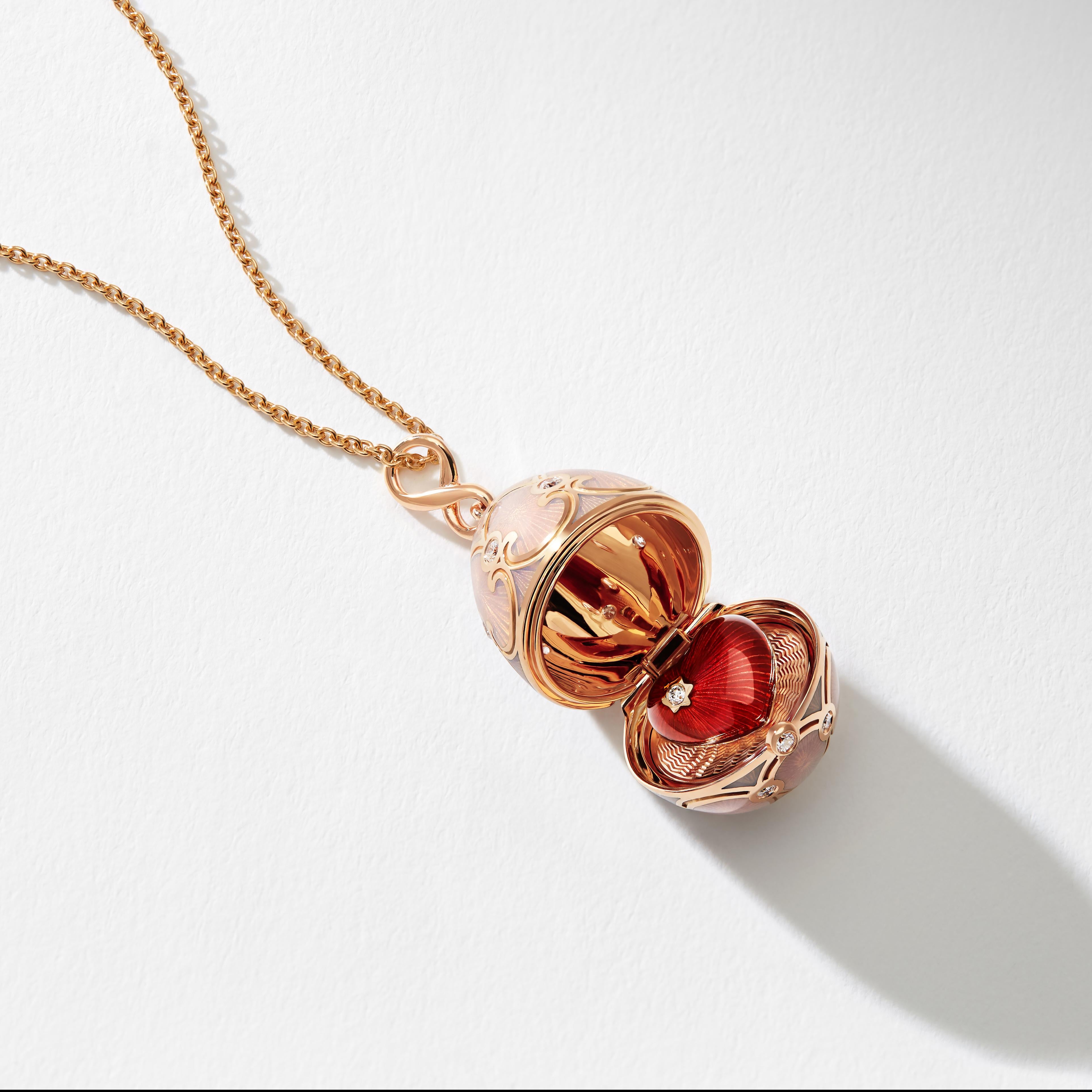Round Cut Fabergé Palais Tsarskoye Selo Rose Locket with Heart Surprise For Sale