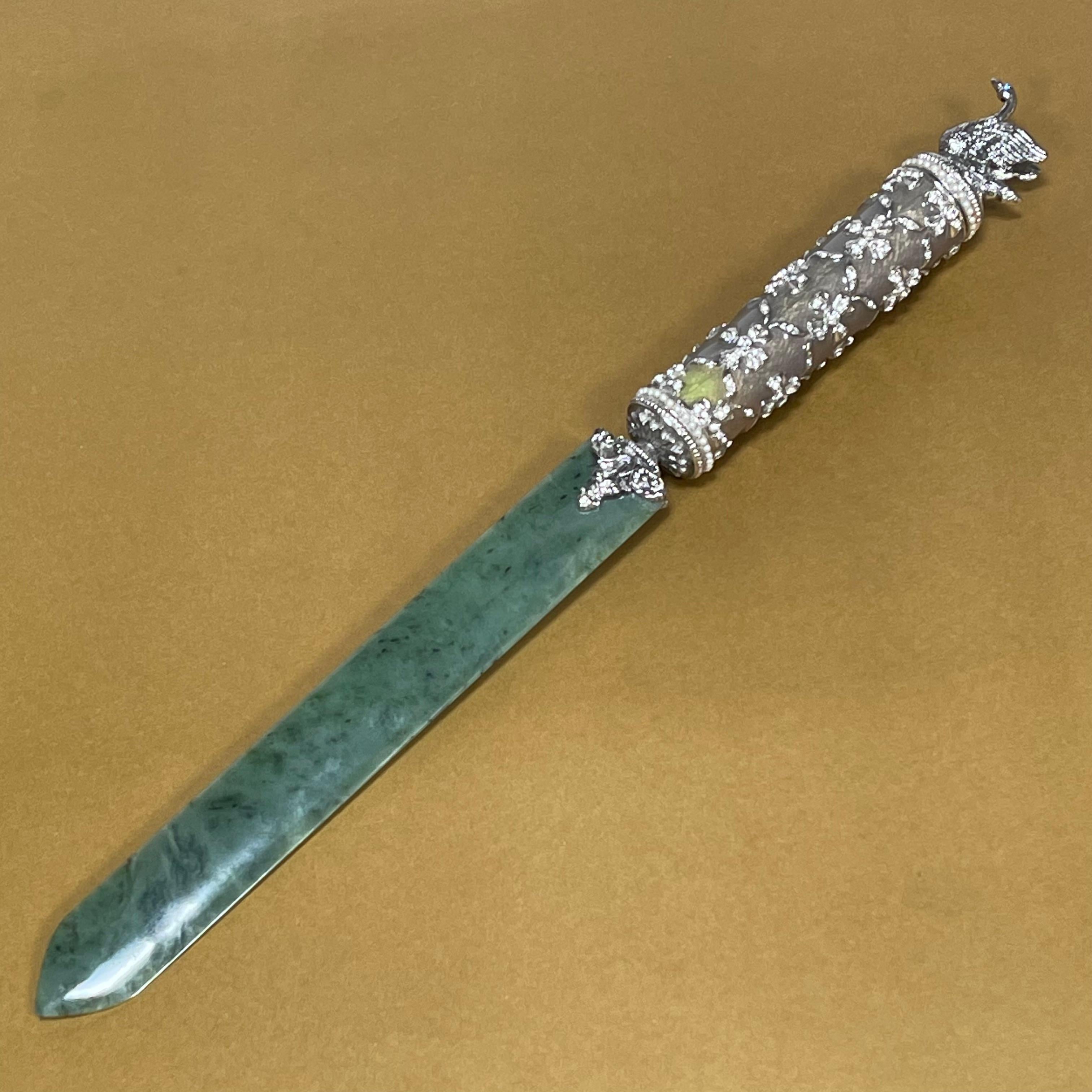 Fabergè Papiermesser/Brieföffner mit Jadeklinge (20. Jahrhundert) im Angebot