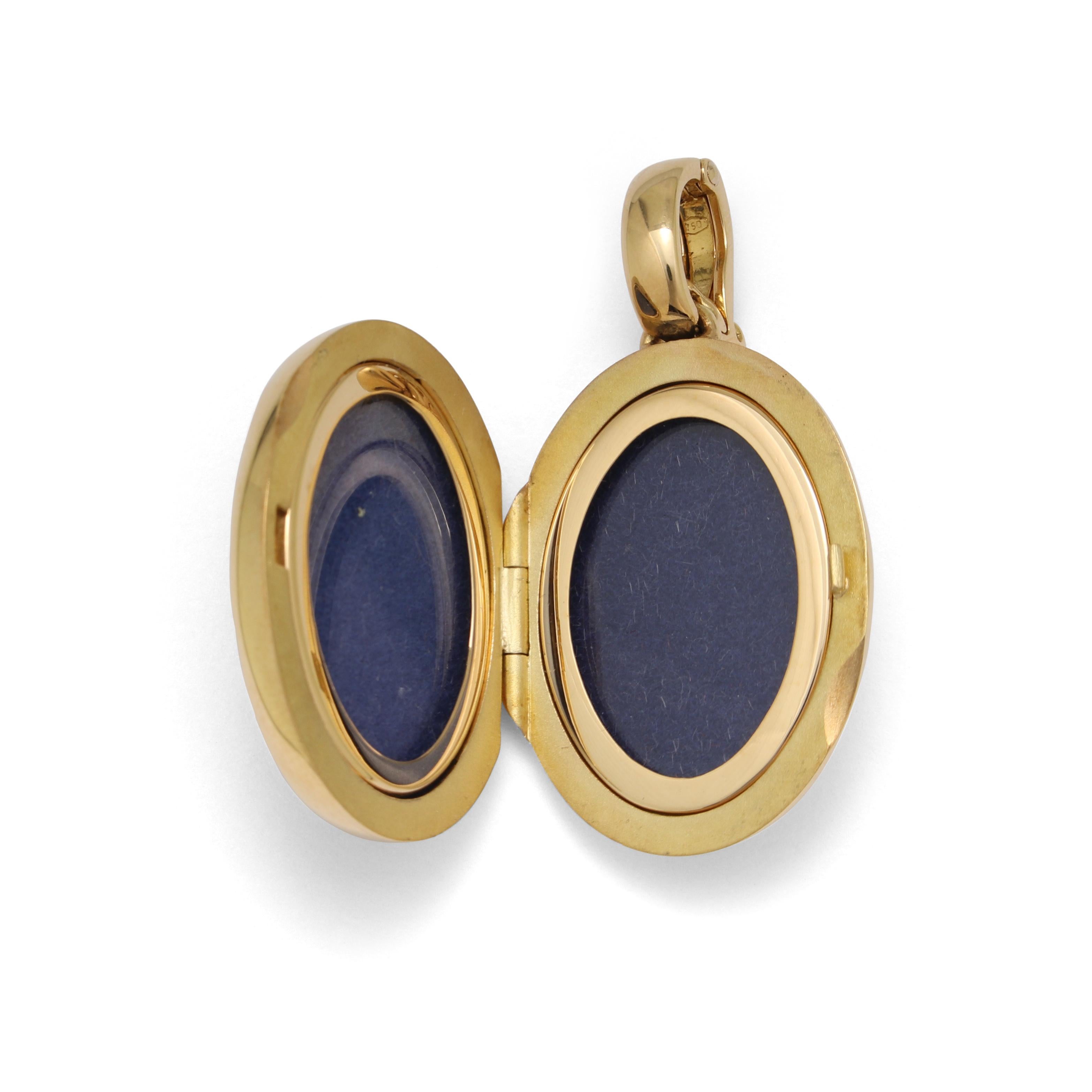 Fabergé or jaune 18k pendentif médaillon ovale en émail bleu 10 diamants total 0, 12c en vente 6