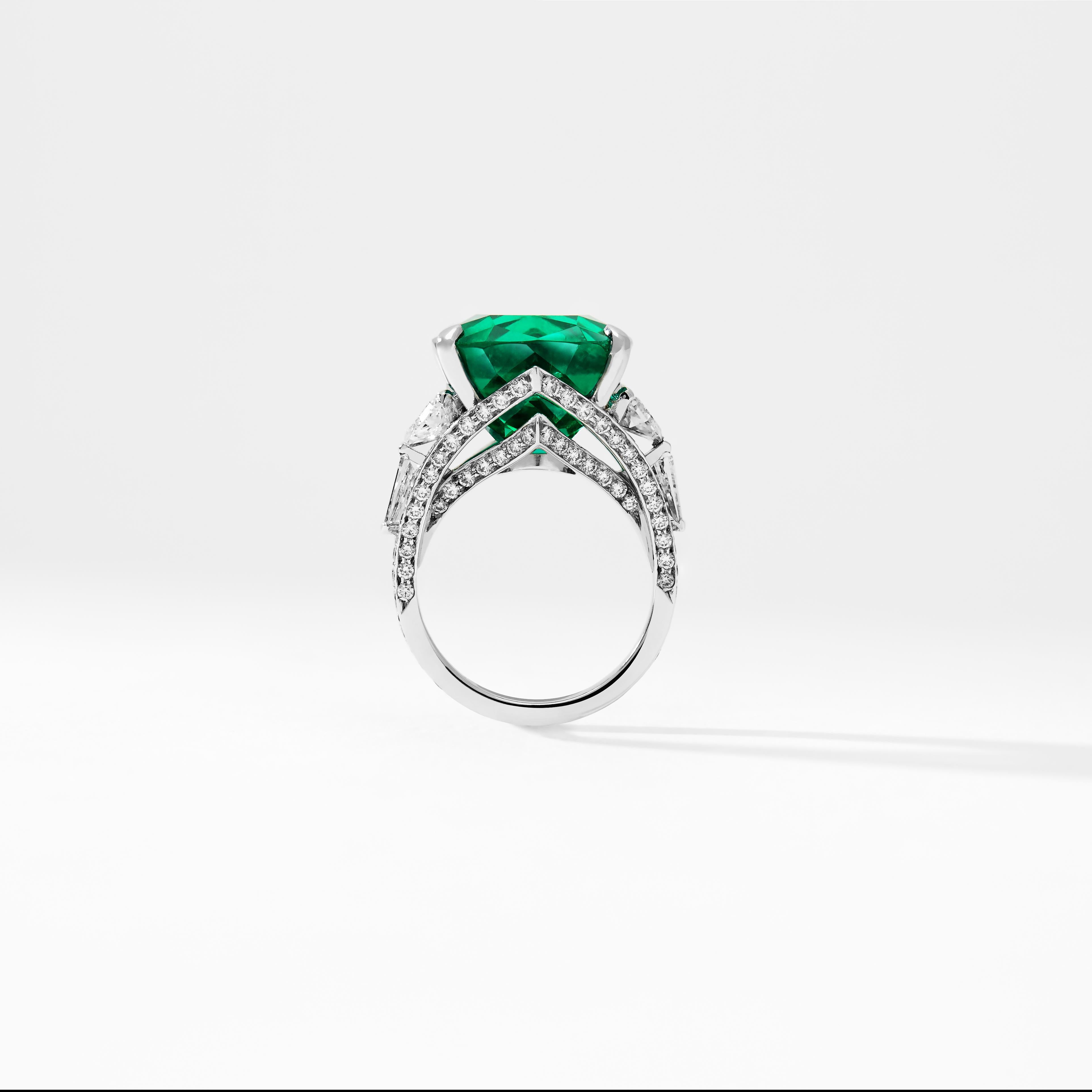 Round Cut Fabergé Platinum 13.69ct Cushion Cut Emerald Ring Set With White Diamonds For Sale