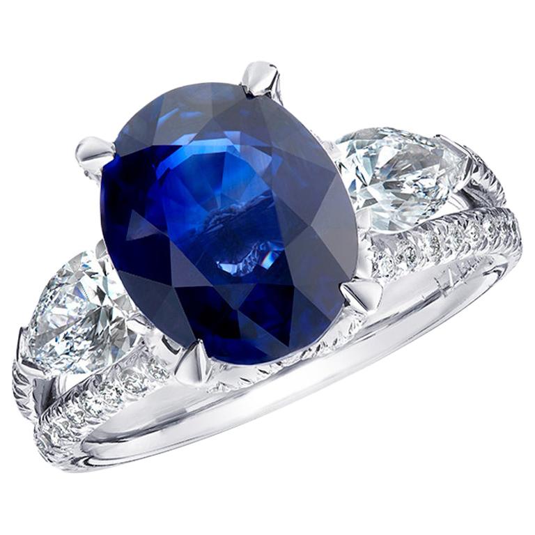 Fabergé Sapphire Oval Ring For Sale