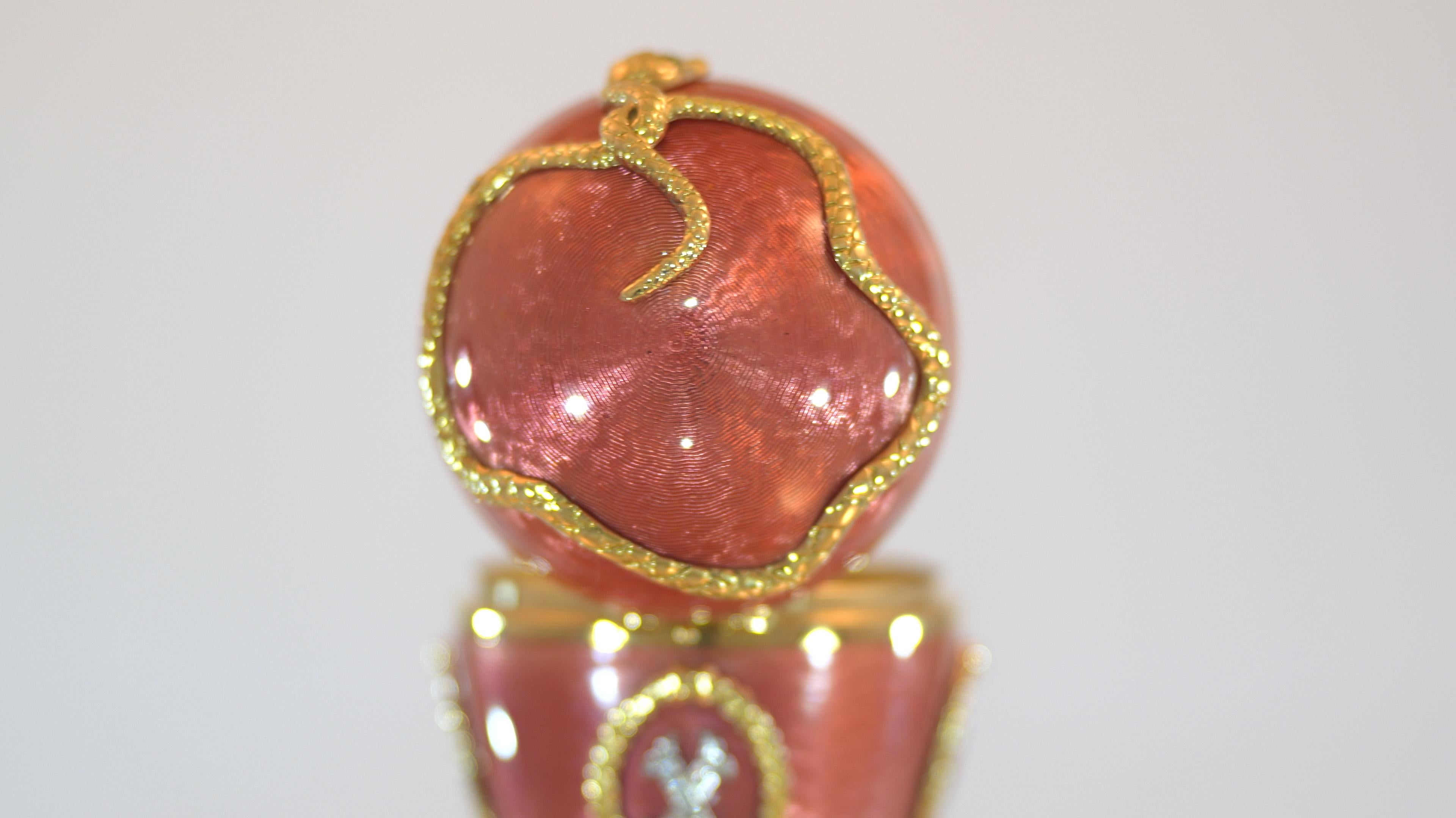 Women's or Men's Fabergé Serpent-Egg Objet, 18k Yellow Gold, Pink Enamel, 36 Diamonds, 2 Emeralds For Sale