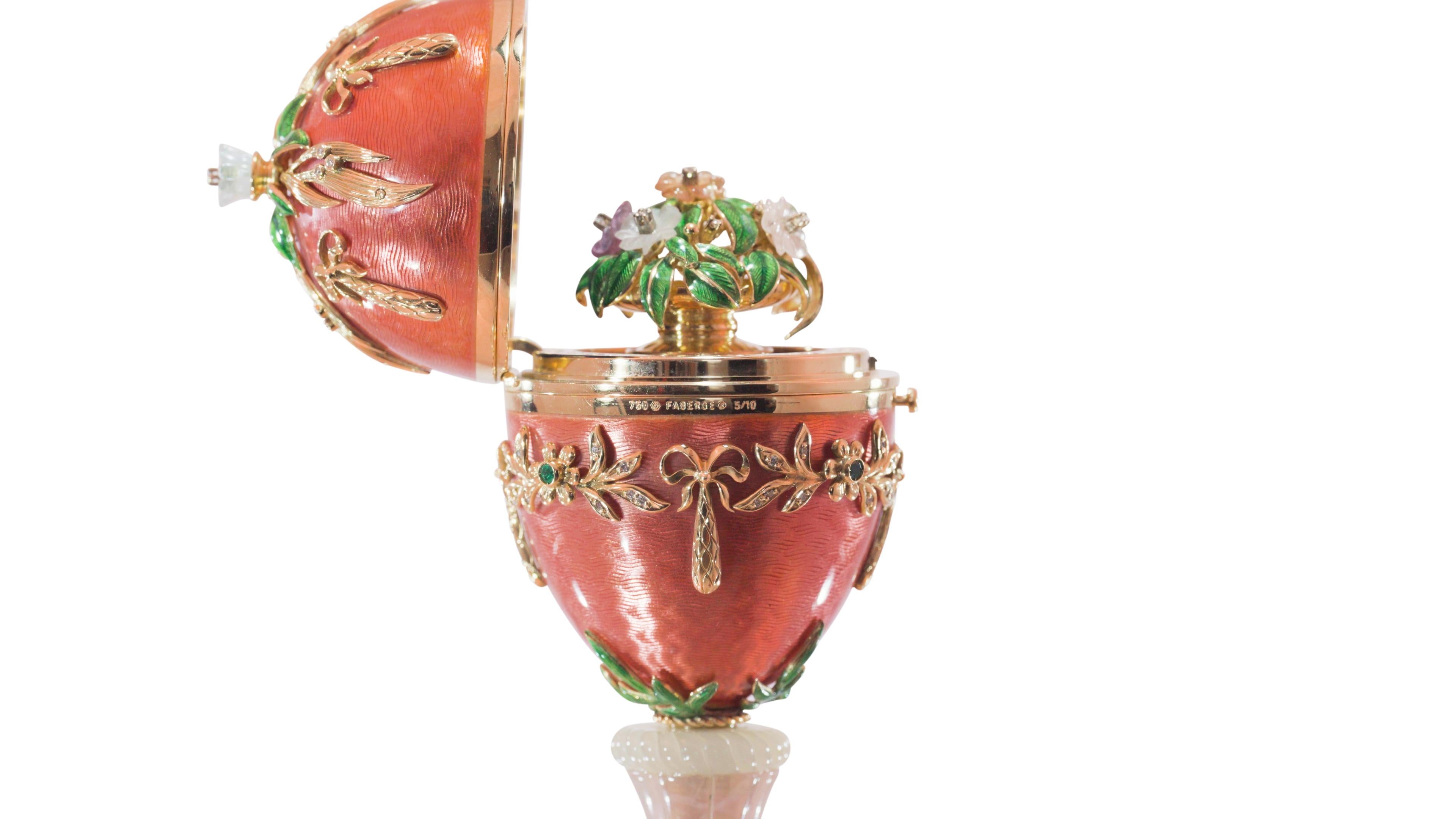 Fabergé Edición Limitada >Huevo de Primavera<, Oro Amarillo 18k, 79 Diamantes, Esmalte Rosa Corte brillante en venta