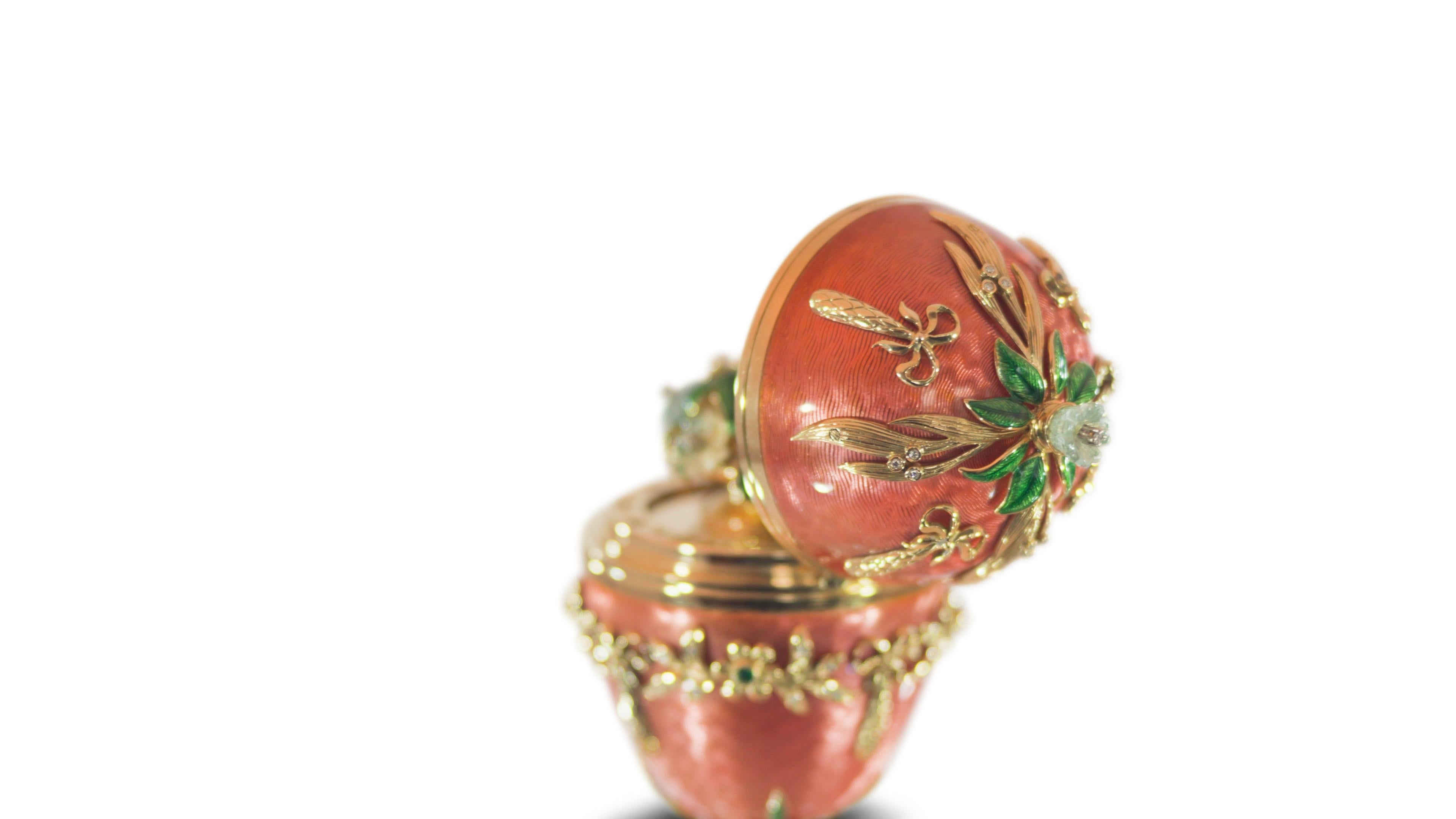 Femenino o masculino Fabergé Edición Limitada >Huevo de Primavera<, Oro Amarillo 18k, 79 Diamantes, Esmalte Rosa en venta