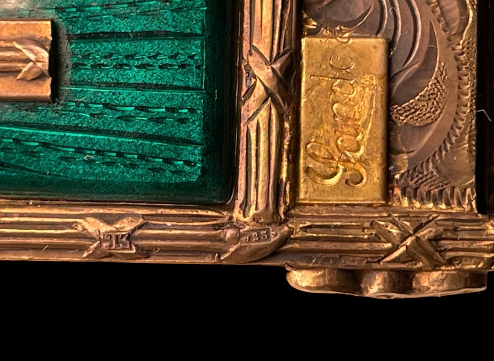 Dekorative Schachtel/ Zigarrenetui aus Sterlingsilber im Faberge-Stil mit Guilloche-Emaille-Emaille-Sterlingsilber im Angebot 6