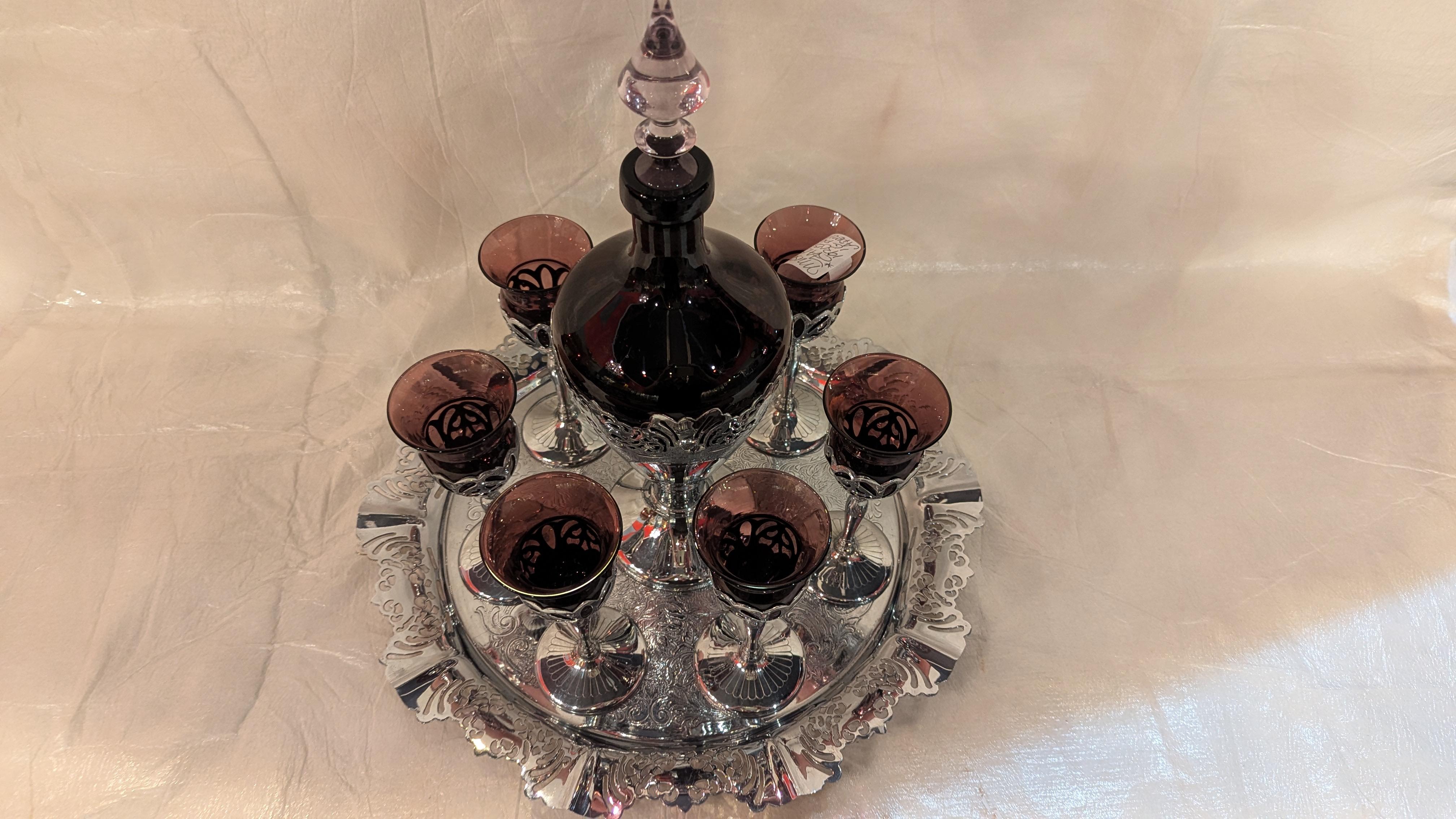 Faberware and Cambridge Glass Decanter Set In Good Condition For Sale In Pueblo, CO