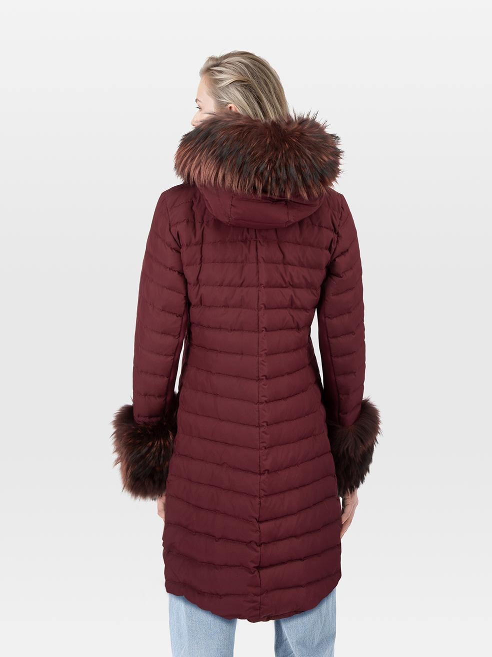 CONDITION is Very good. Minimal wear to the coat is evident. Pluck to the stitching on the front right by the pocket on this used Fabi designer resale item.
 
 
 
 Details
 
 
 Burgundy
 
 Polyester
 
 Coat
 
 Down filled
 
 Fur trim
 
 Front zip