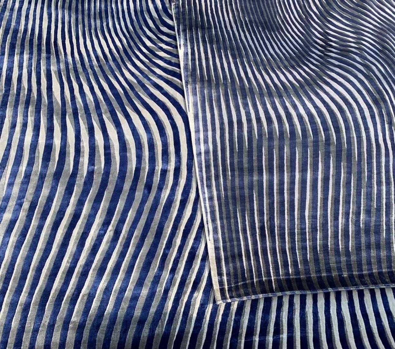 Moderno Fabian Burgos - Ltd. Ed. Artist Hand-knotted Bamboo Silk Rug 7.55 ' x 9.85 ' in vendita