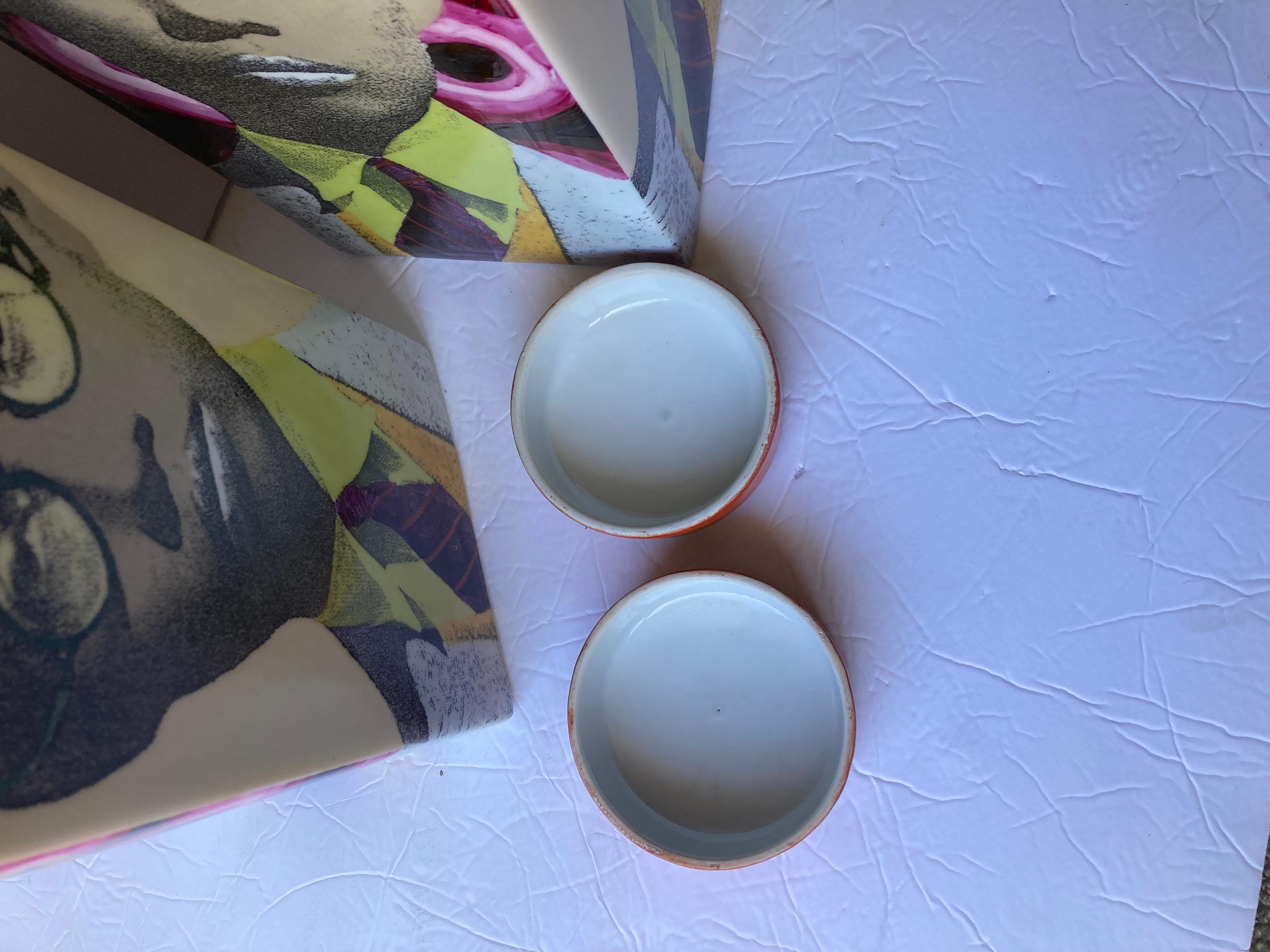 Fabienne Jouvin, zwei Keramik-  Deckelkrüge/-gefäße von Pu Yi . im Angebot 1