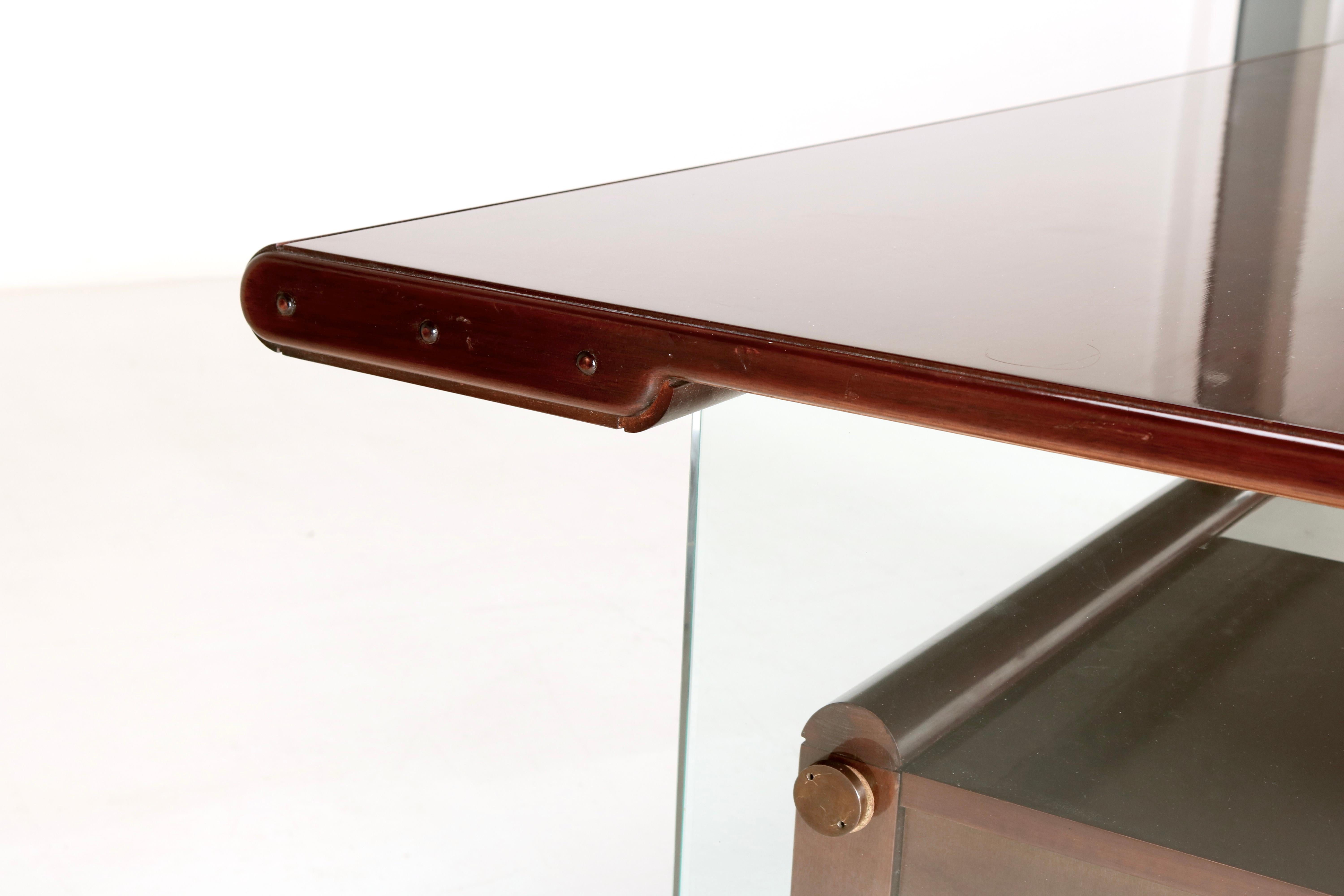 Fabio Lenci Elegant presidential Desk - Wood top and legs, Italian Design, 60s For Sale 1